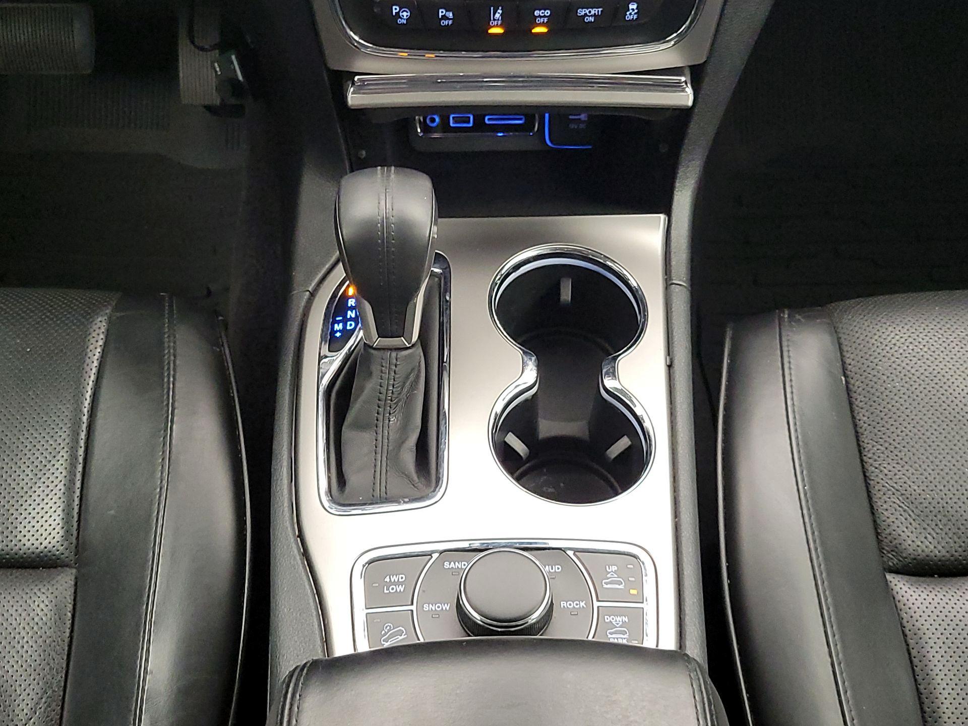 Thumbnail: 2017 Jeep Grand Cherokee - 18