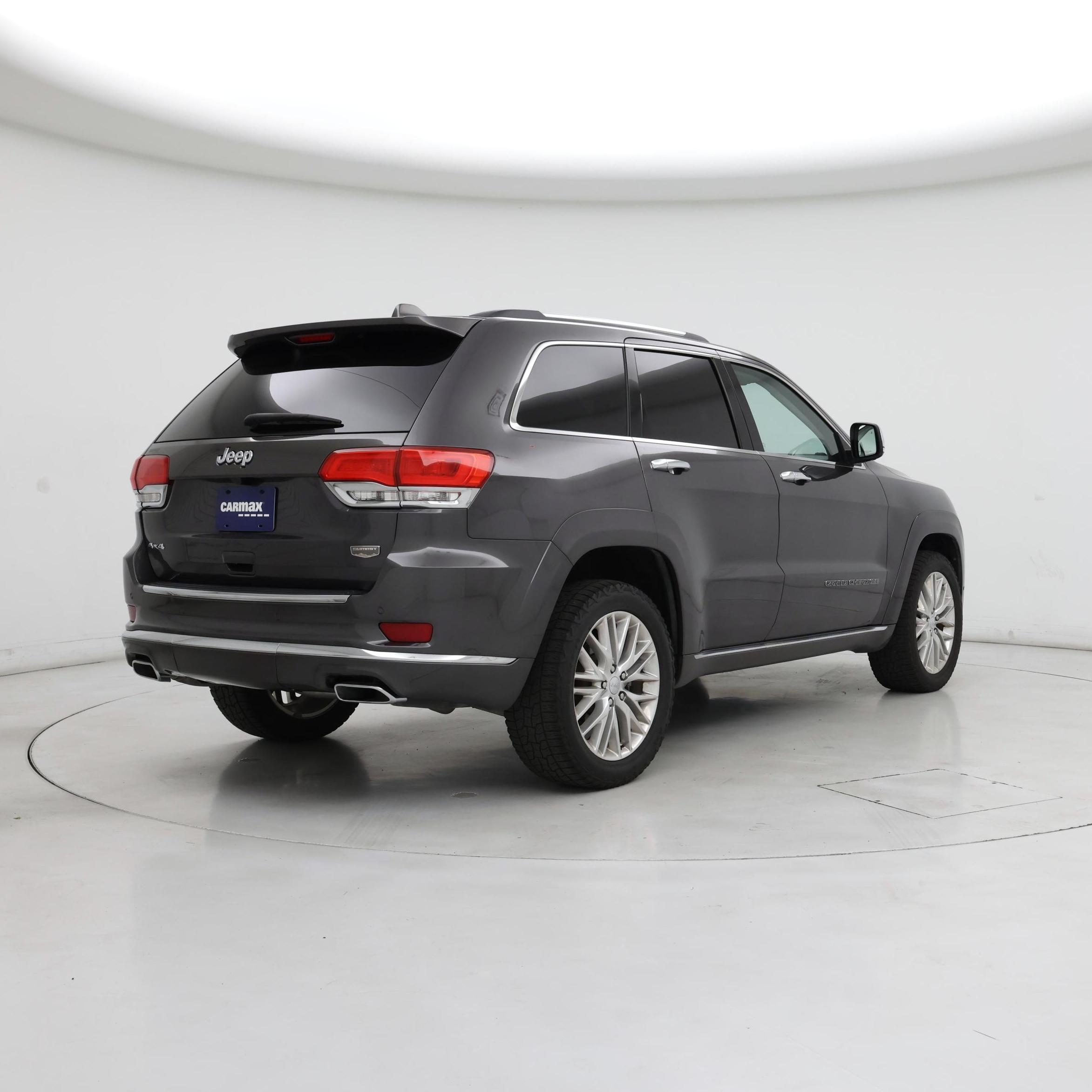 Thumbnail: 2017 Jeep Grand Cherokee - 8