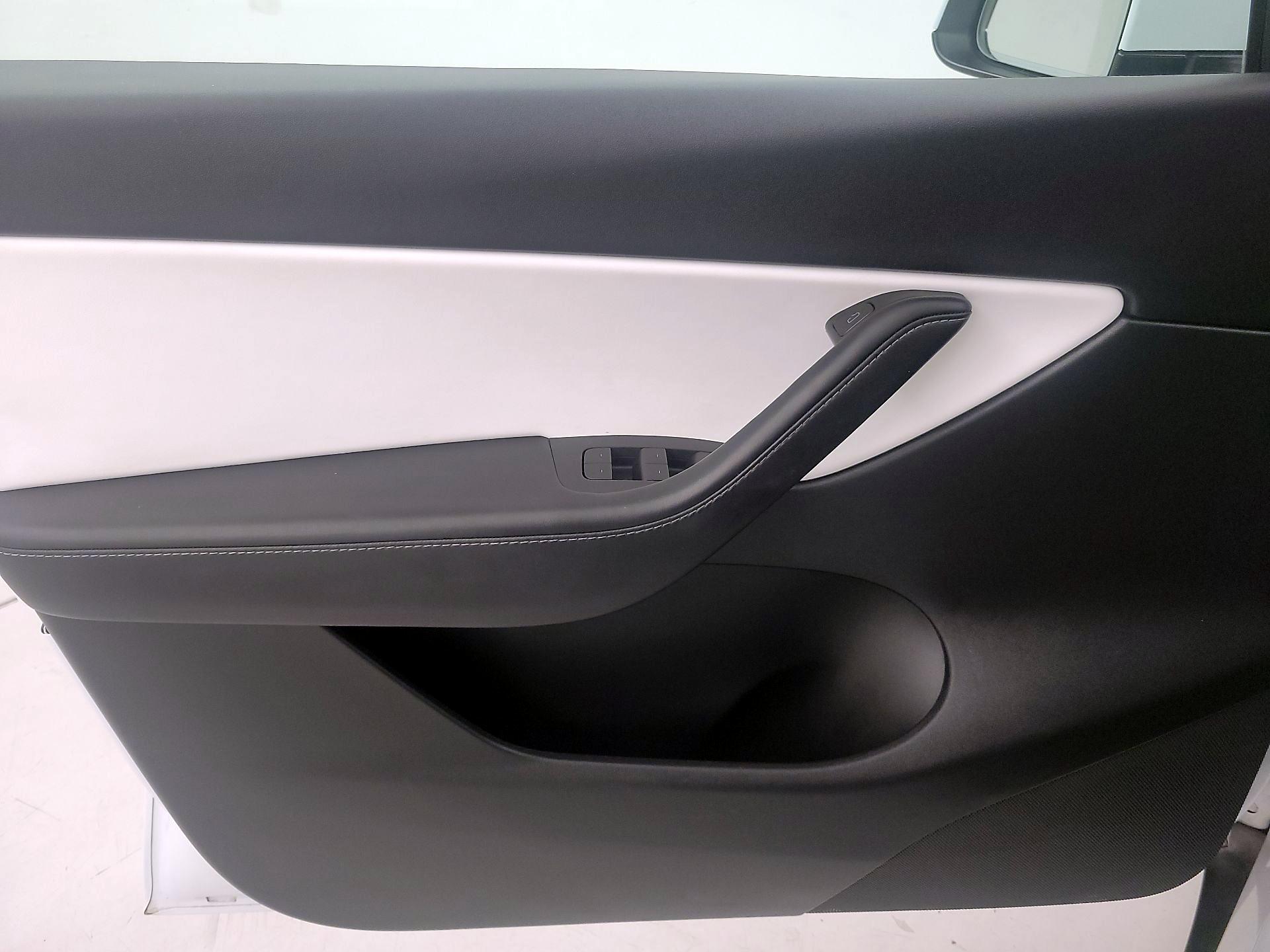 Thumbnail: 2021 Tesla Model Y - 12