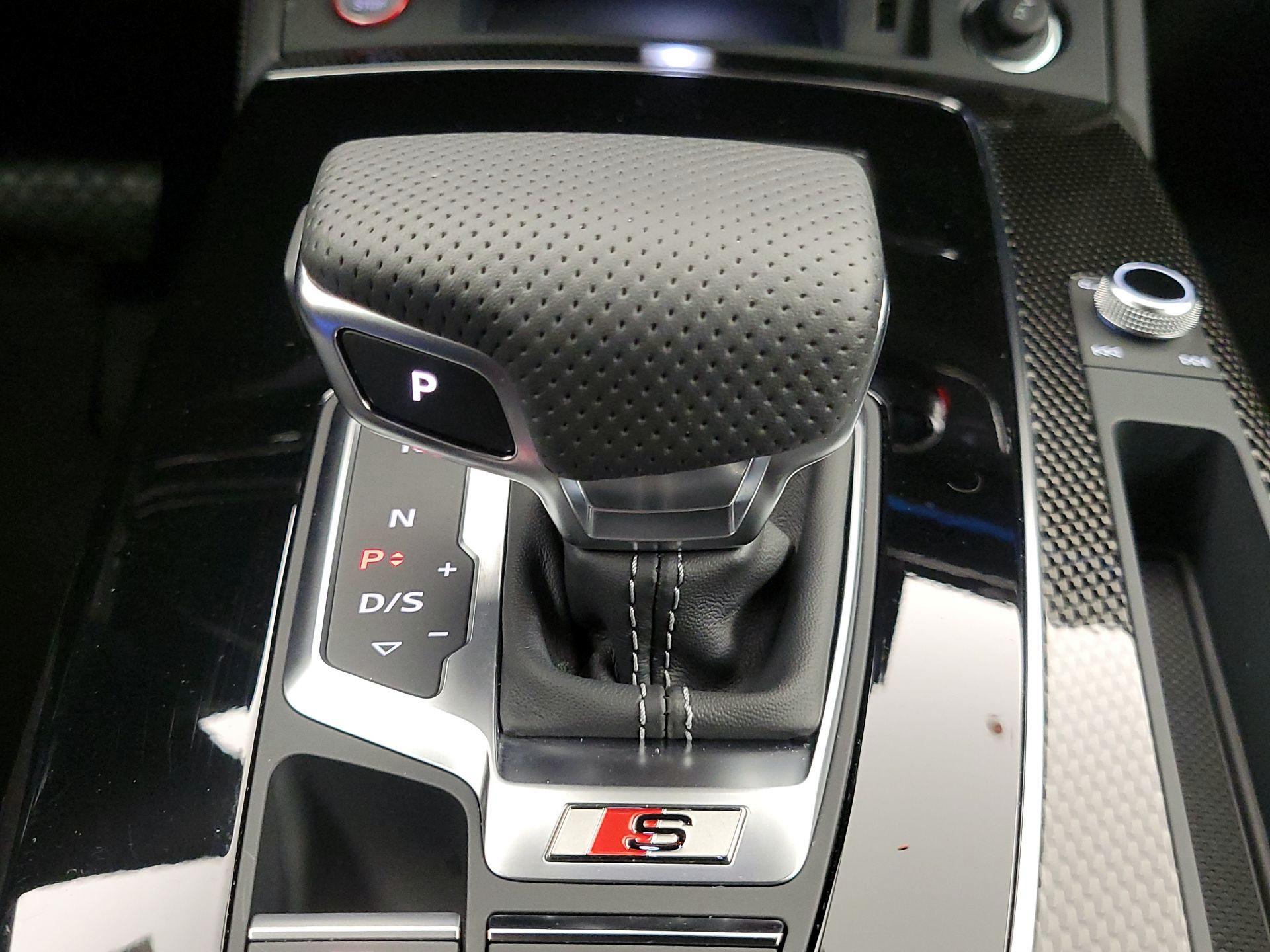 Thumbnail: 2025 Audi SQ5 - 18