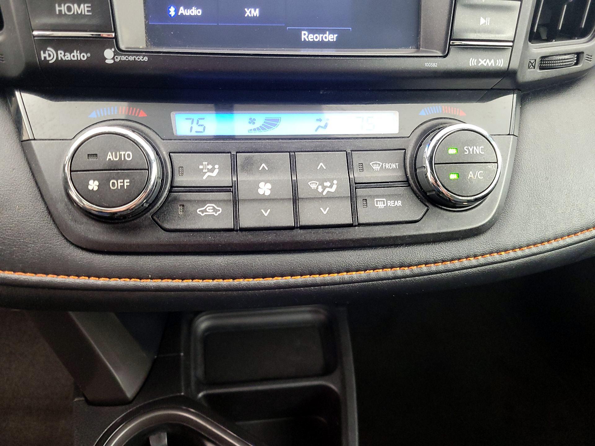 Thumbnail: 2016 Toyota RAV4 - 16