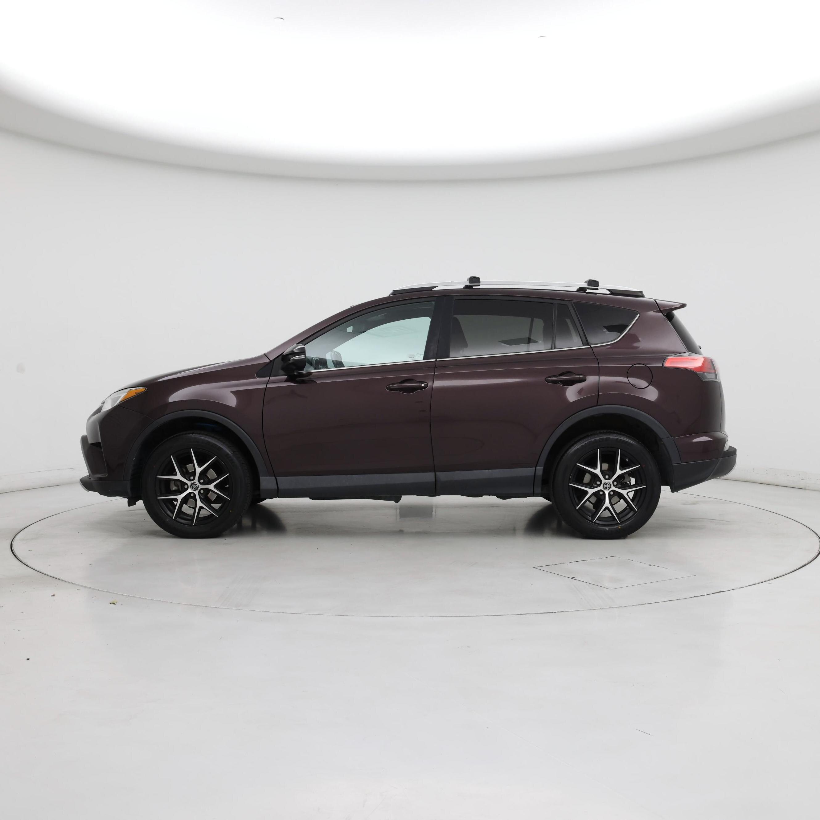 Thumbnail: 2016 Toyota RAV4 - 3