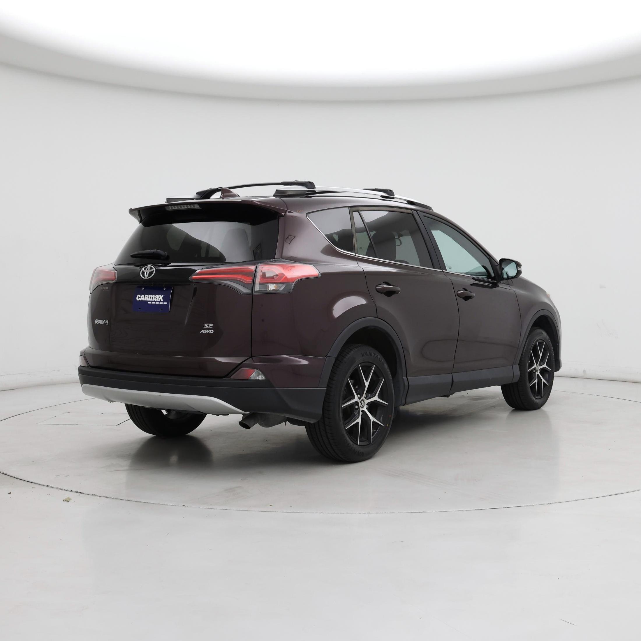 Thumbnail: 2016 Toyota RAV4 - 8