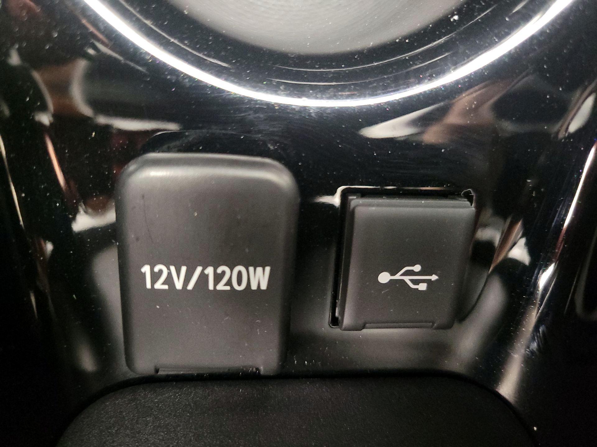 Thumbnail: 2021 Toyota Prius - 18