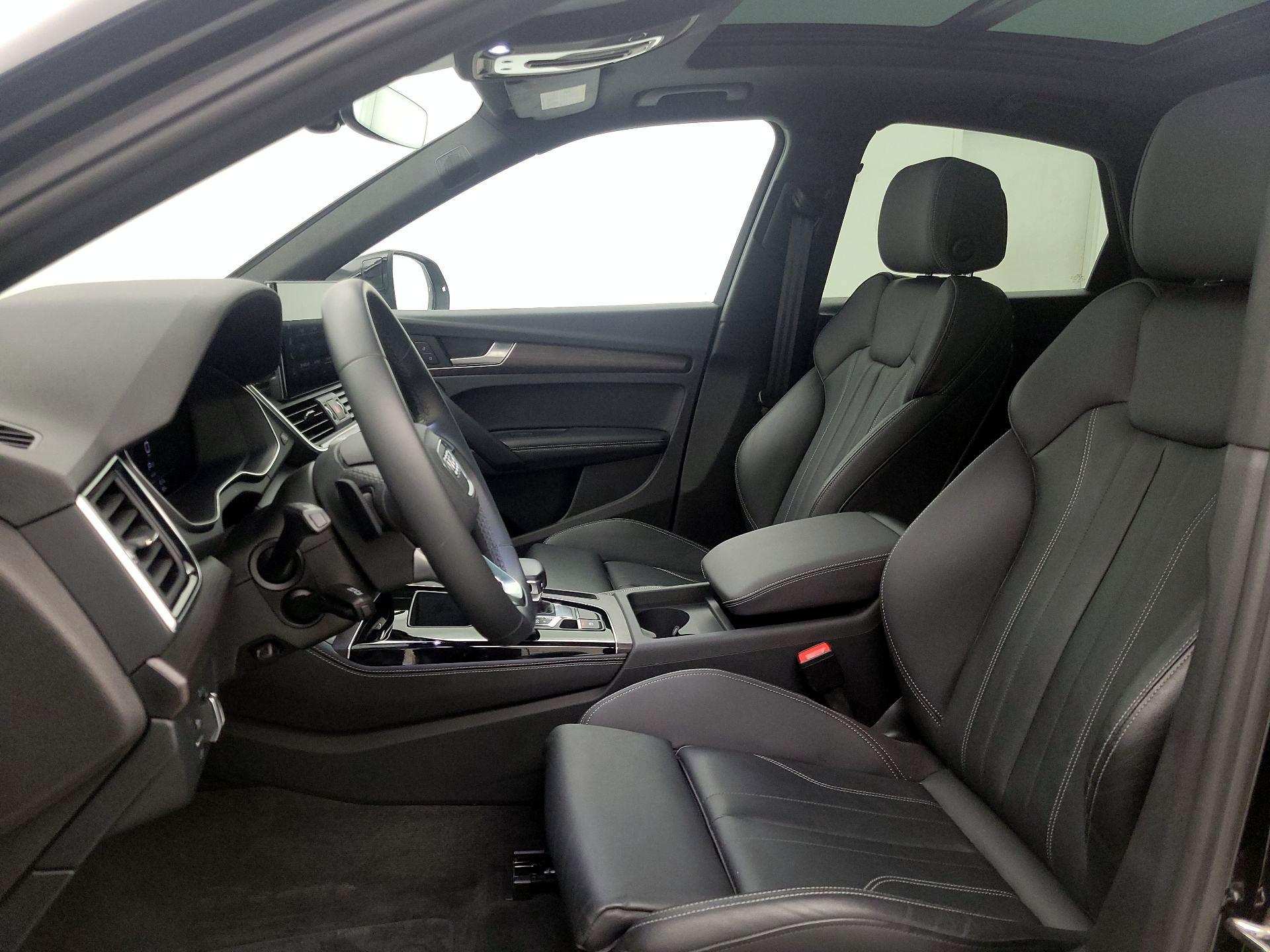 Thumbnail: 2023 Audi Q5 - 11