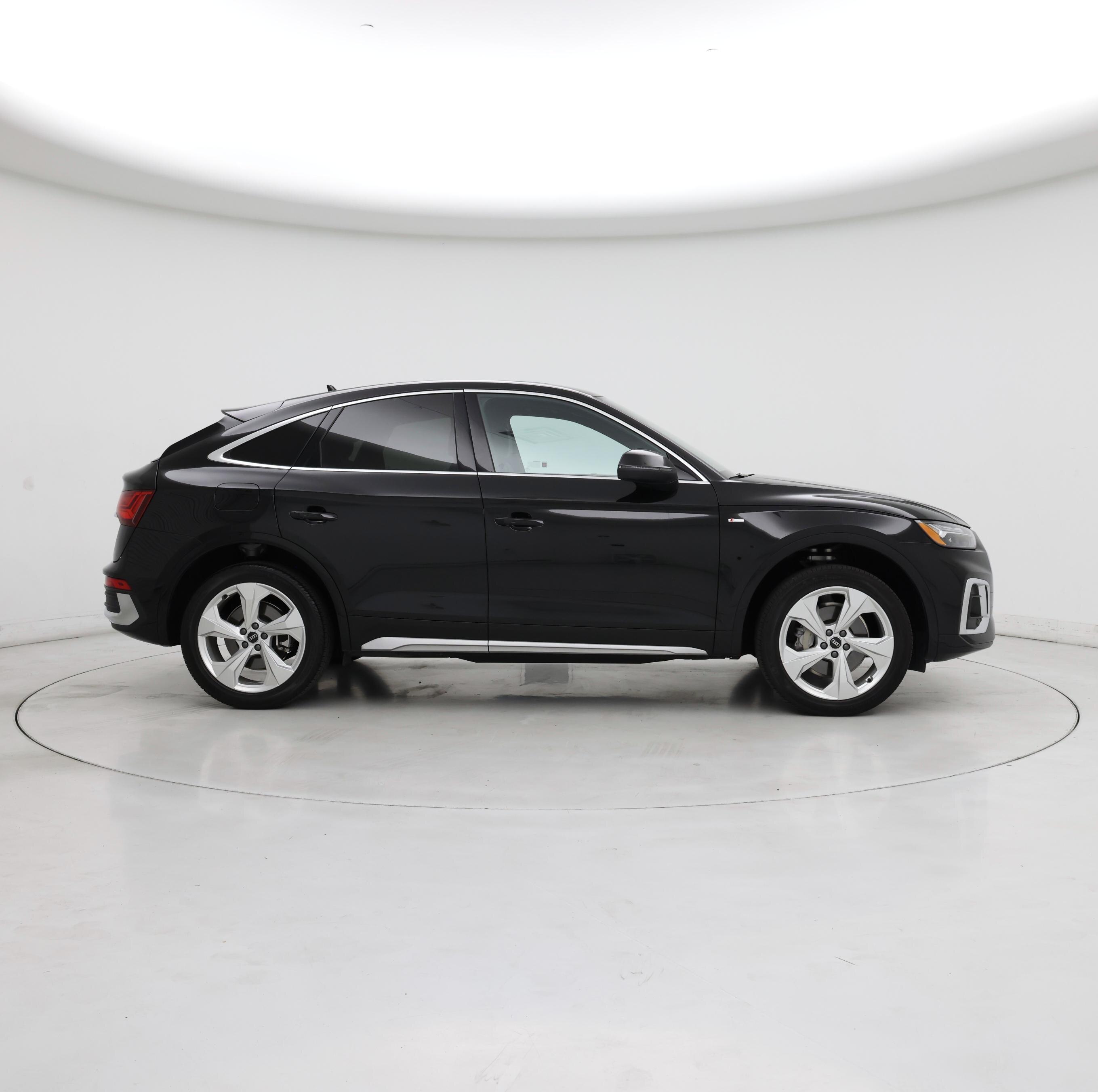 Thumbnail: 2023 Audi Q5 - 7