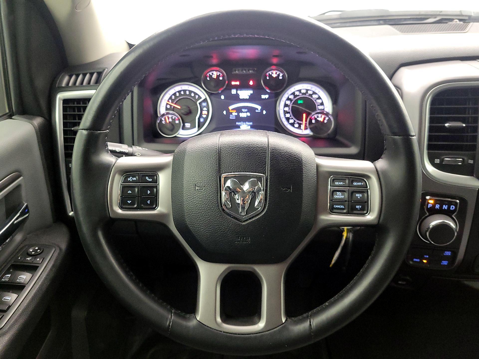 Thumbnail: 2021 RAM 1500 Classic - 10