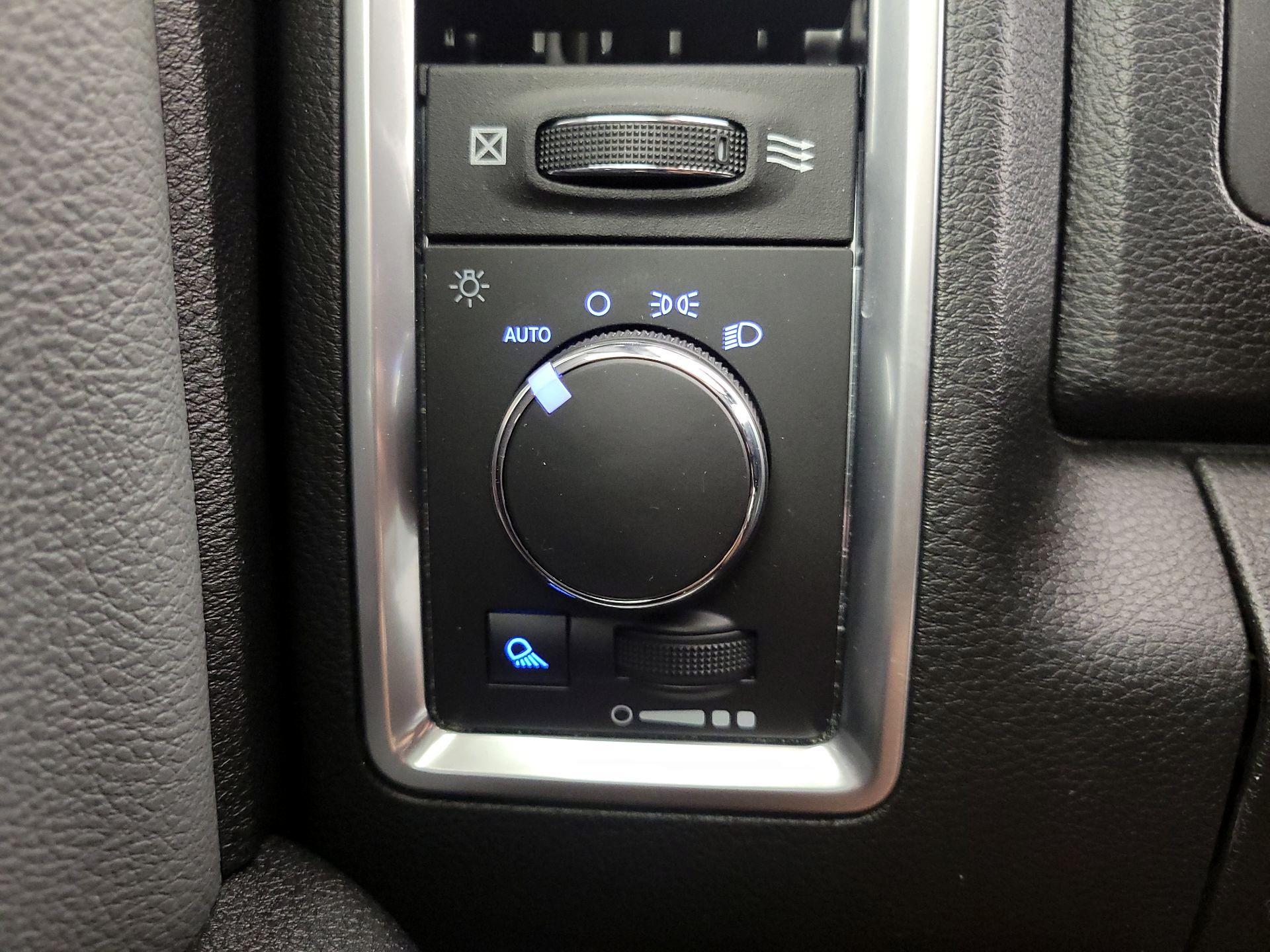 Thumbnail: 2021 RAM 1500 Classic - 13