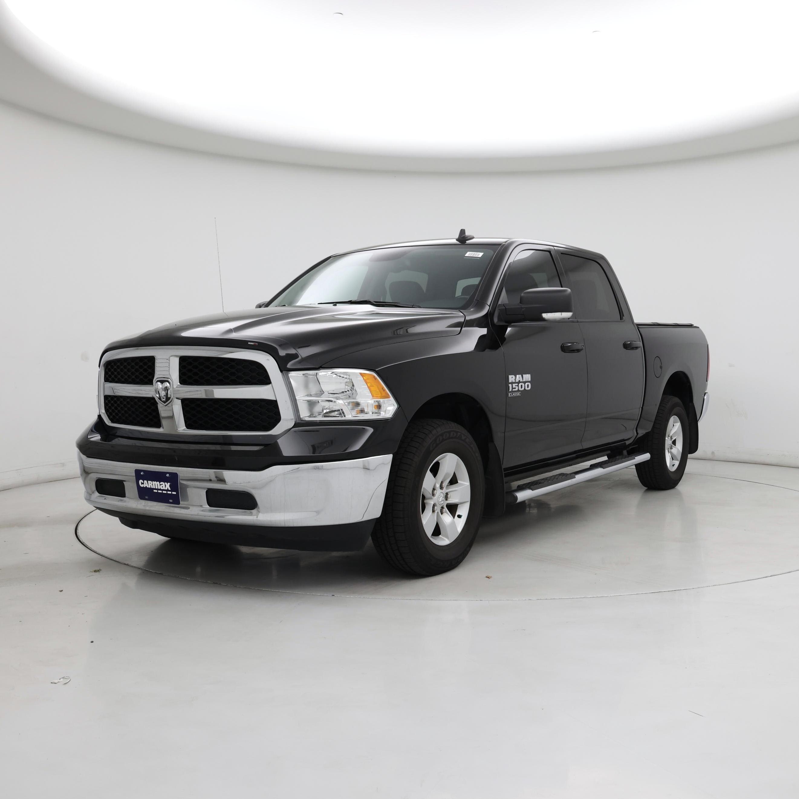Thumbnail: 2021 RAM 1500 Classic - 4
