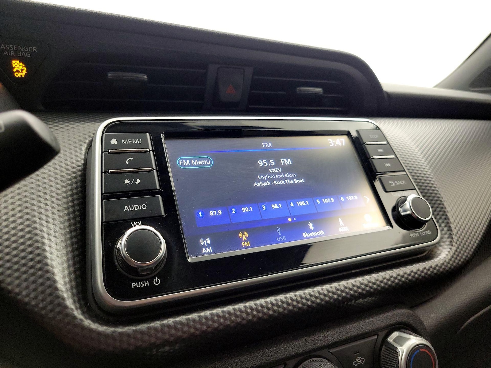 2019 Nissan Kicks S - Photo 16