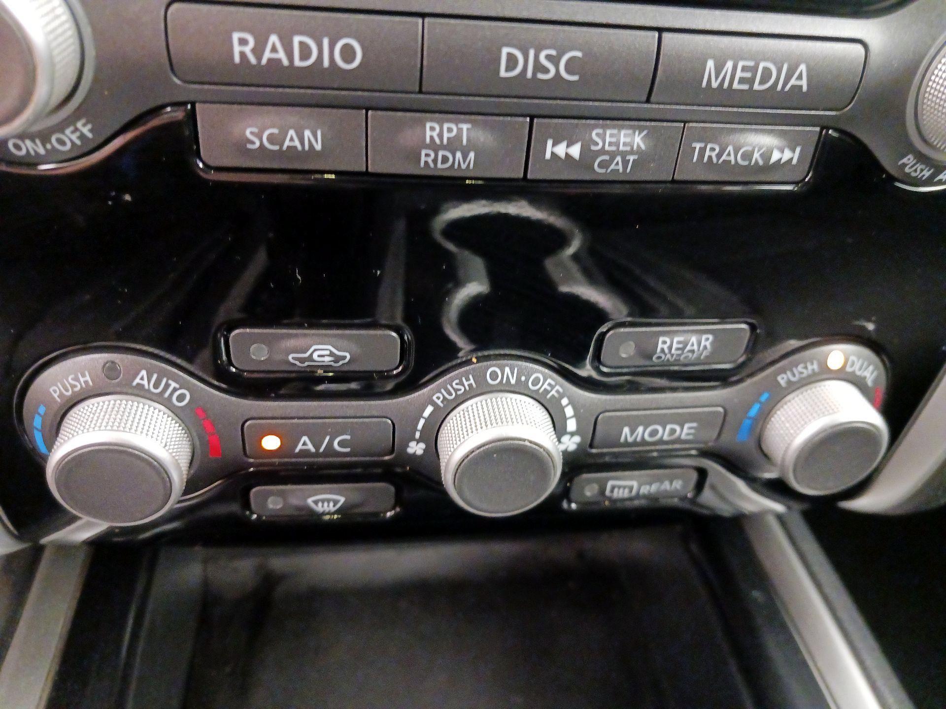 Thumbnail: 2017 Nissan Pathfinder - 16