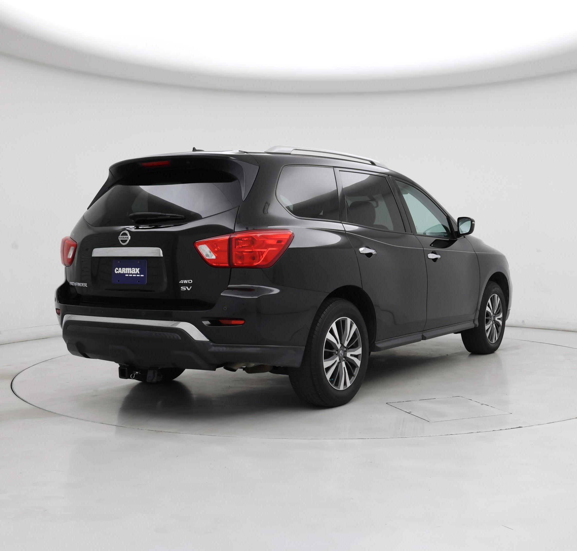 Thumbnail: 2017 Nissan Pathfinder - 8