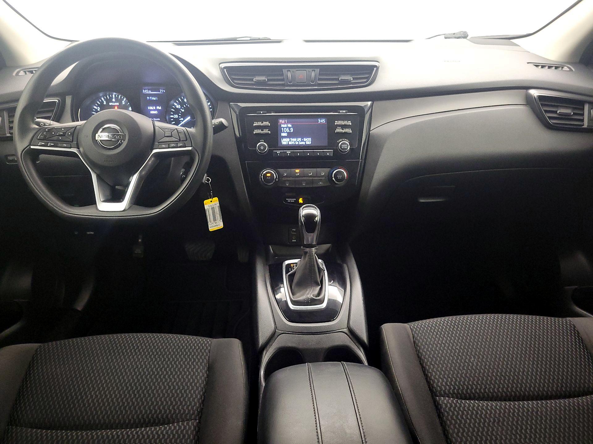 Thumbnail: 2018 Nissan Rogue Sport - 9