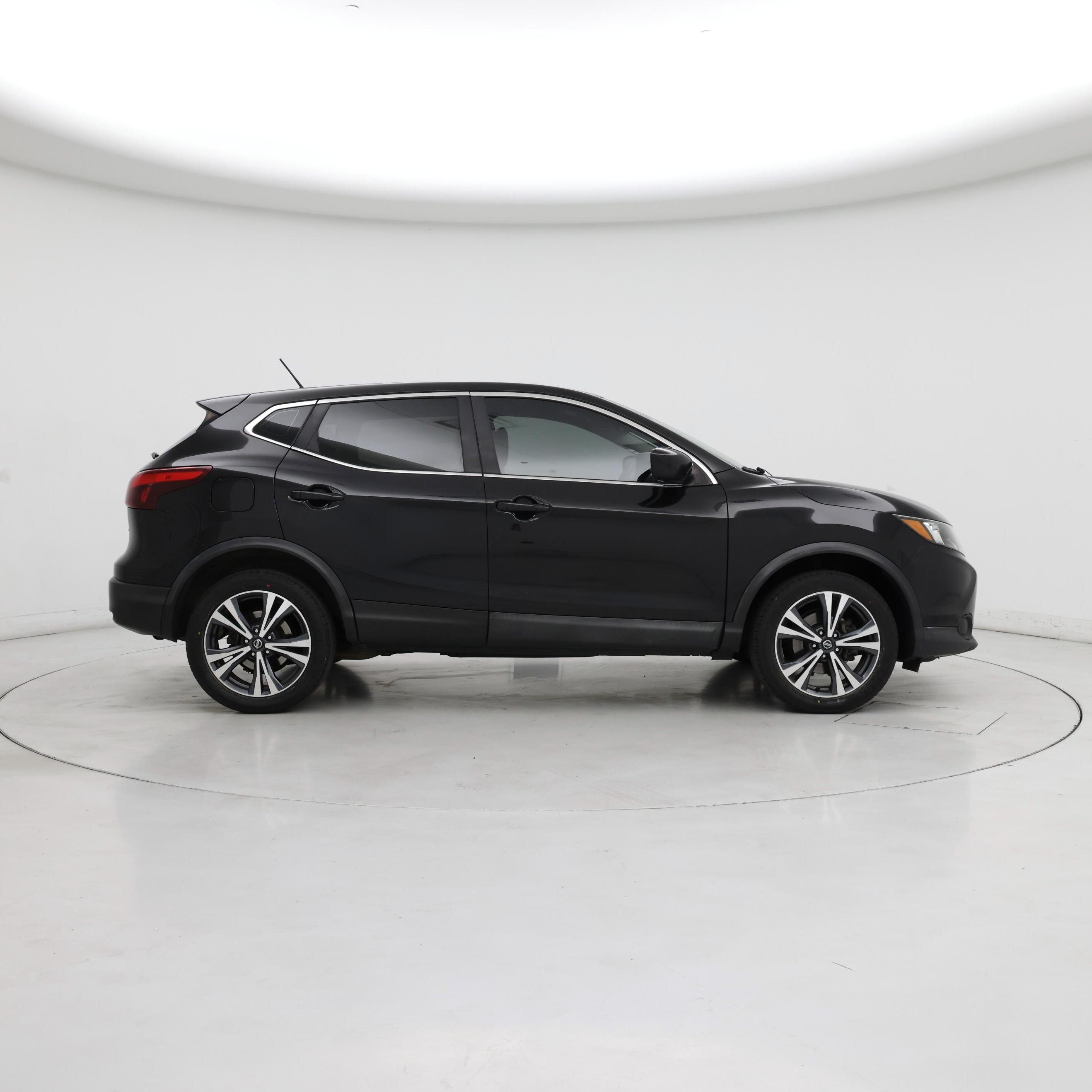 Thumbnail: 2018 Nissan Rogue Sport - 7