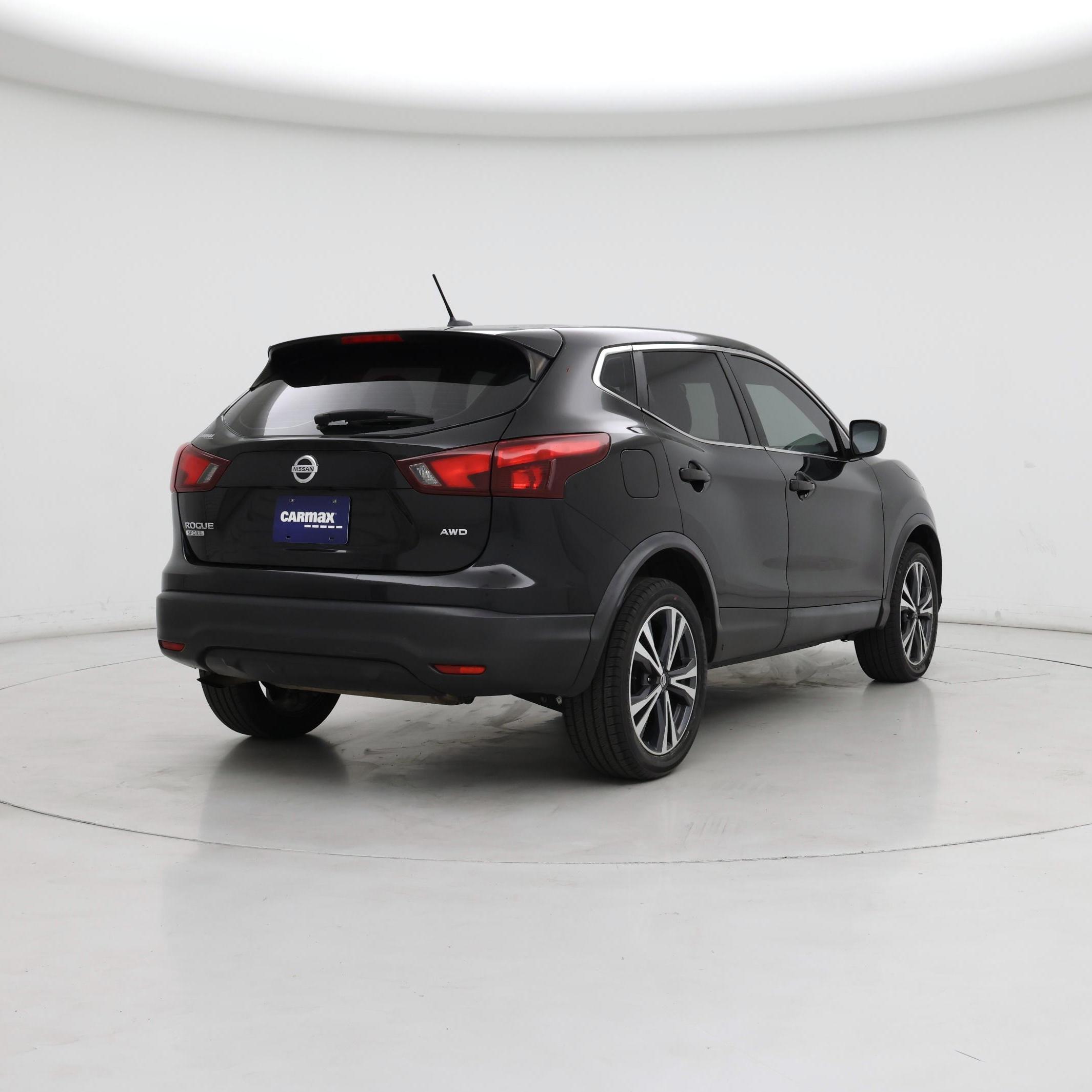 Thumbnail: 2018 Nissan Rogue Sport - 8