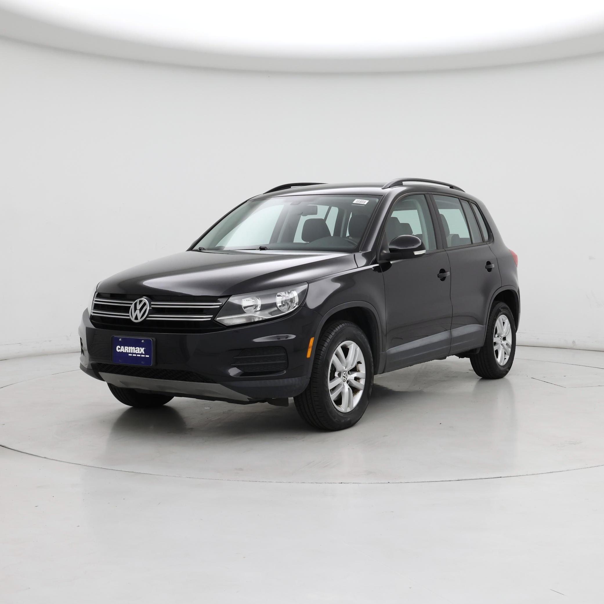 Thumbnail: 2016 Volkswagen Tiguan - 4