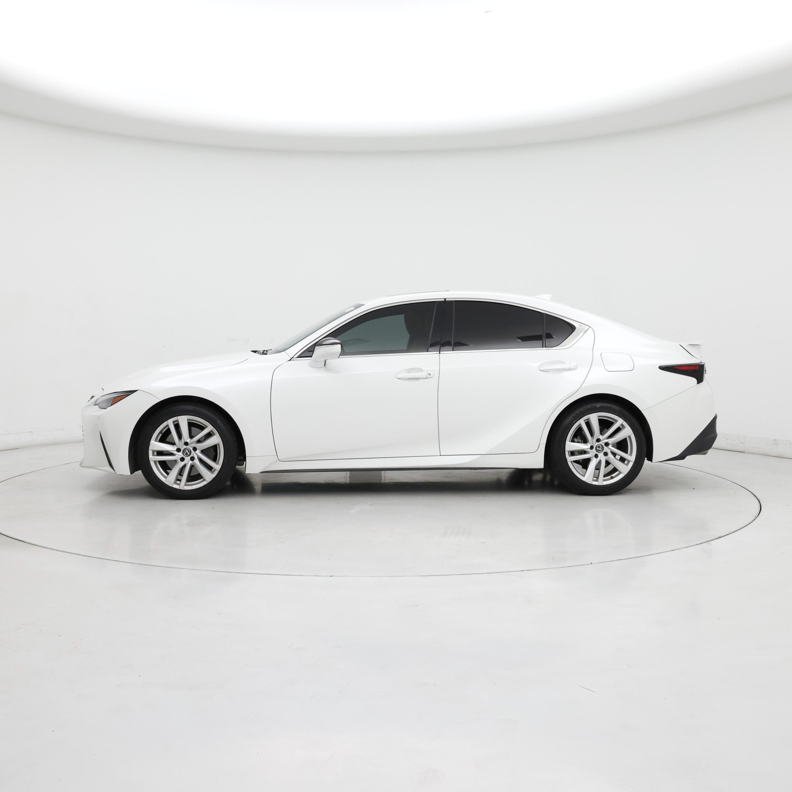 Thumbnail: 2021 Lexus IS - 3