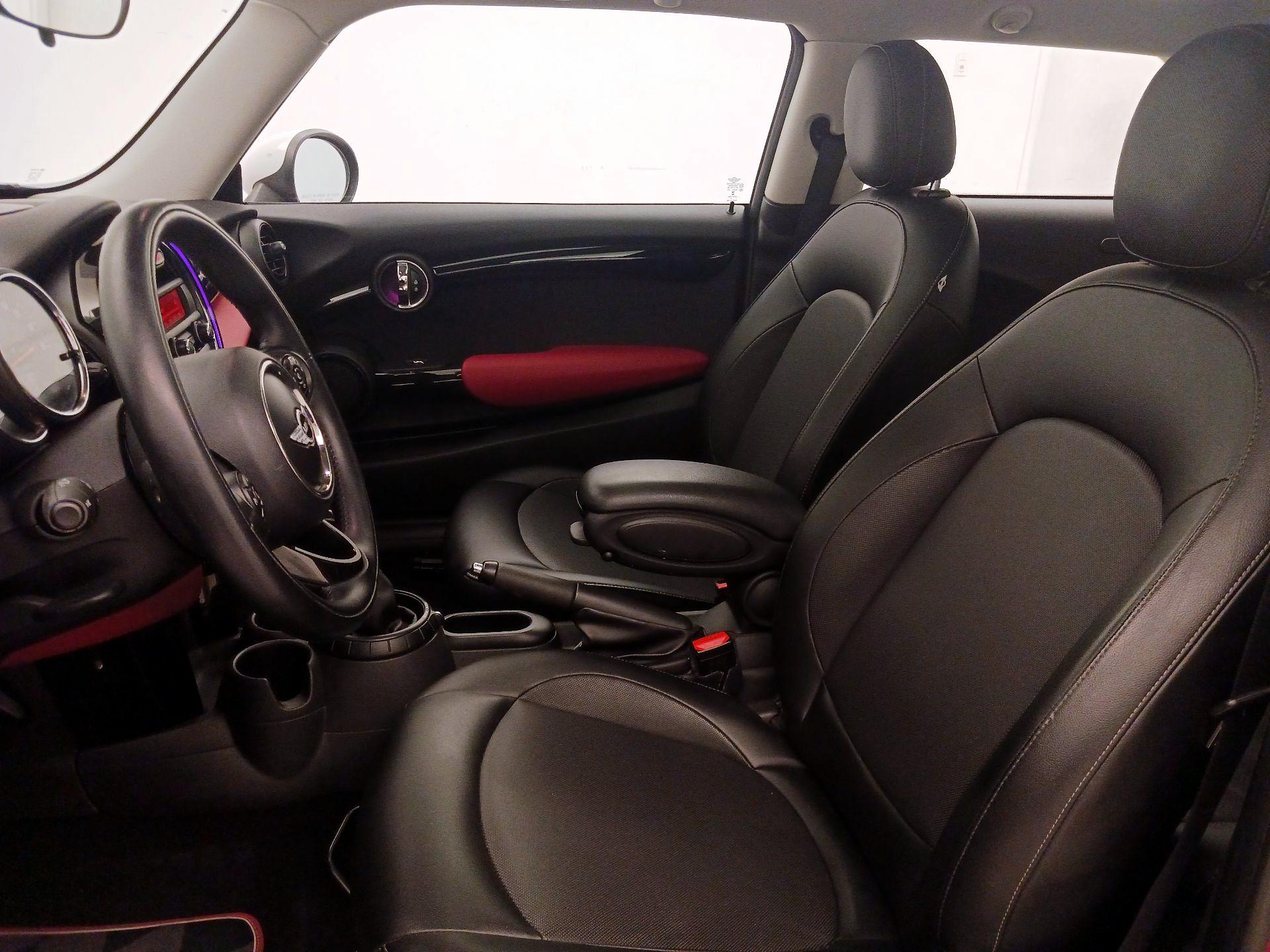 Thumbnail: 2014 MINI Cooper Hardtop - 11