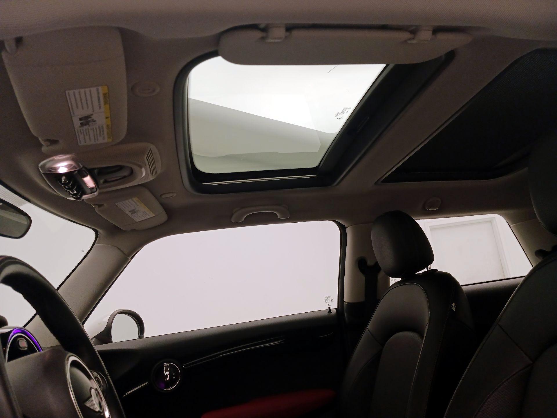 Thumbnail: 2014 MINI Cooper Hardtop - 18