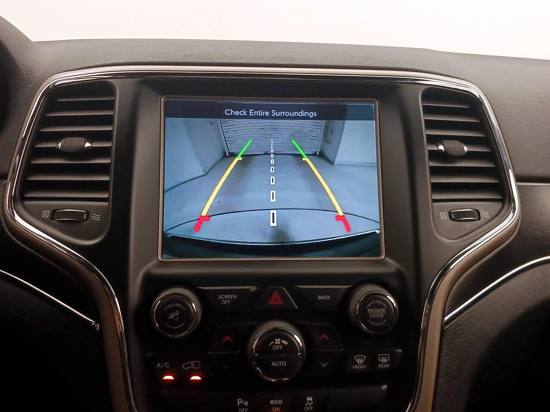 Thumbnail: 2015 Jeep Grand Cherokee - 15