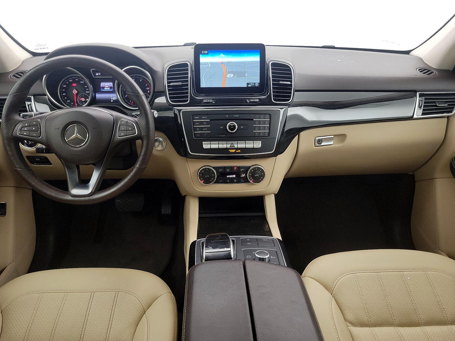 Thumbnail: 2016 Mercedes-Benz GLE - 9