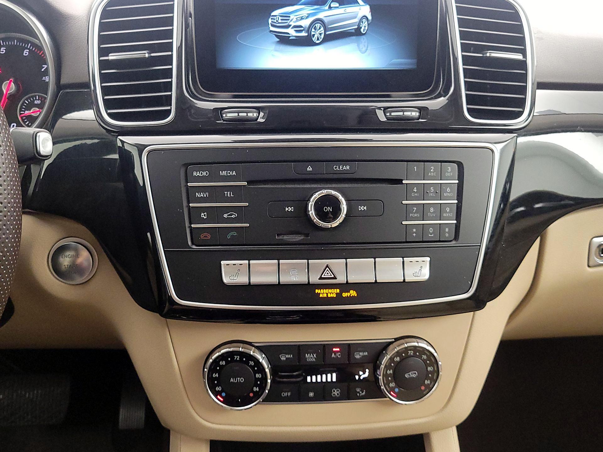 Thumbnail: 2016 Mercedes-Benz GLE - 16