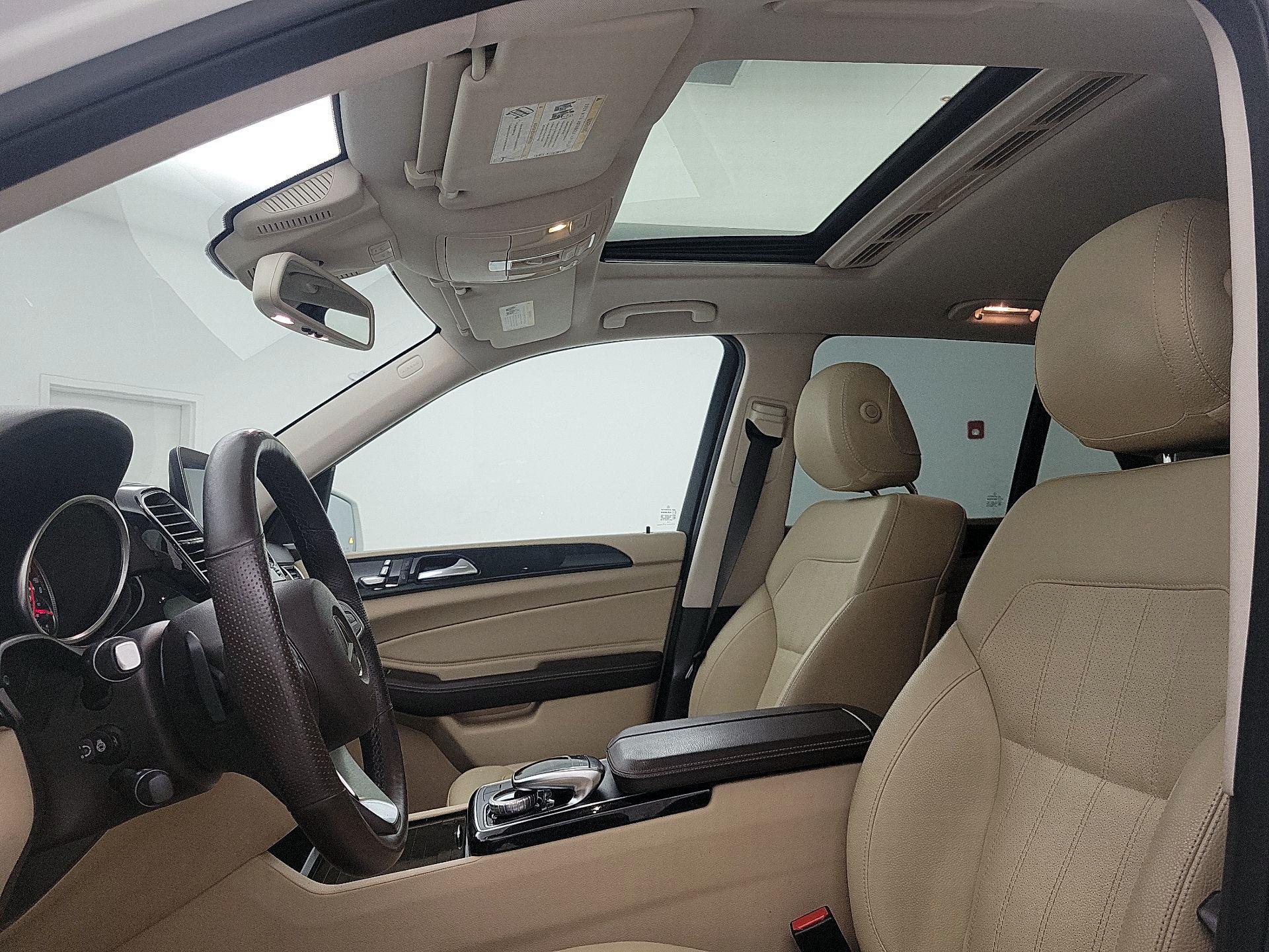 Thumbnail: 2016 Mercedes-Benz GLE - 19