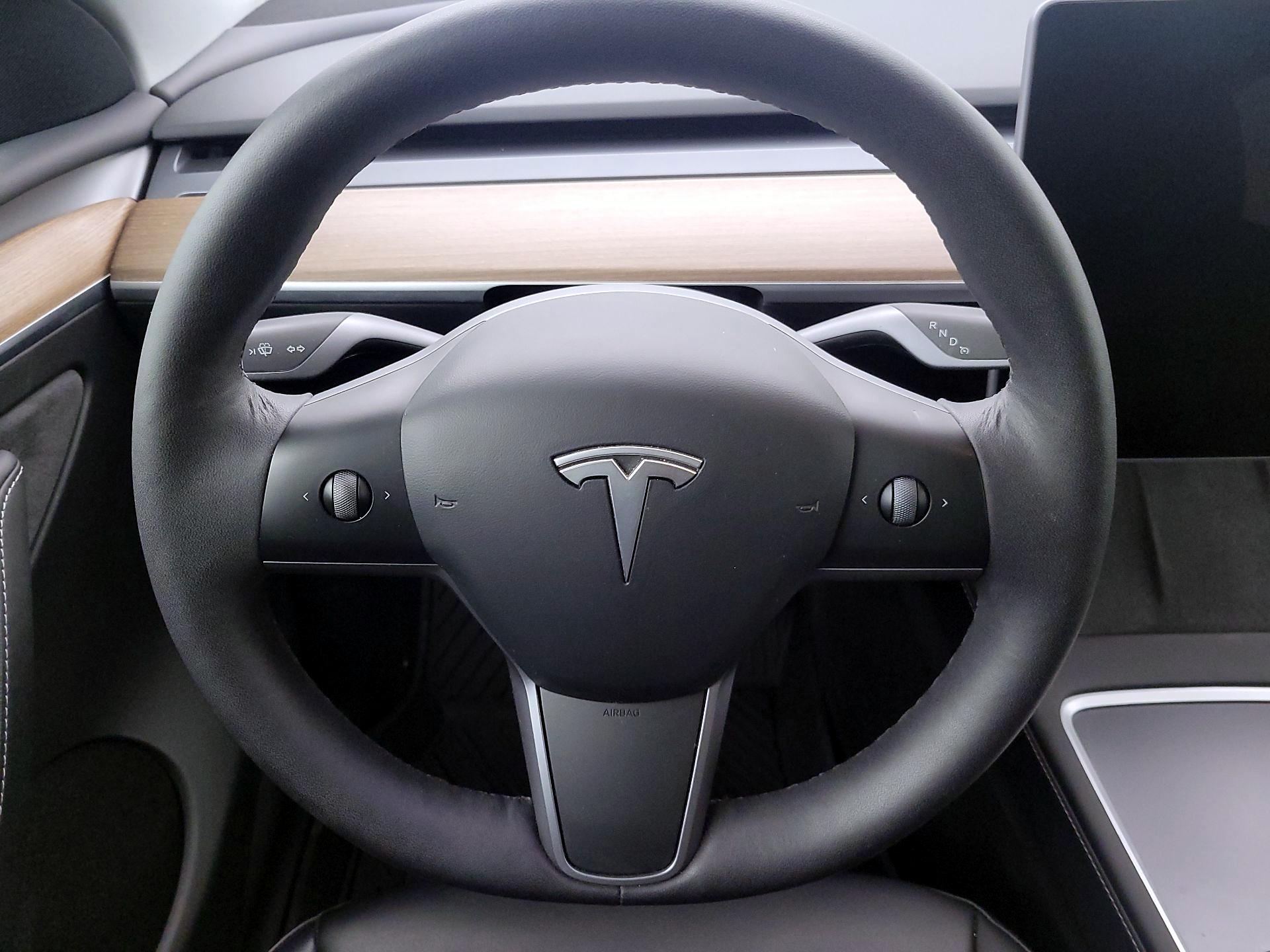 Thumbnail: 2023 Tesla Model Y - 10