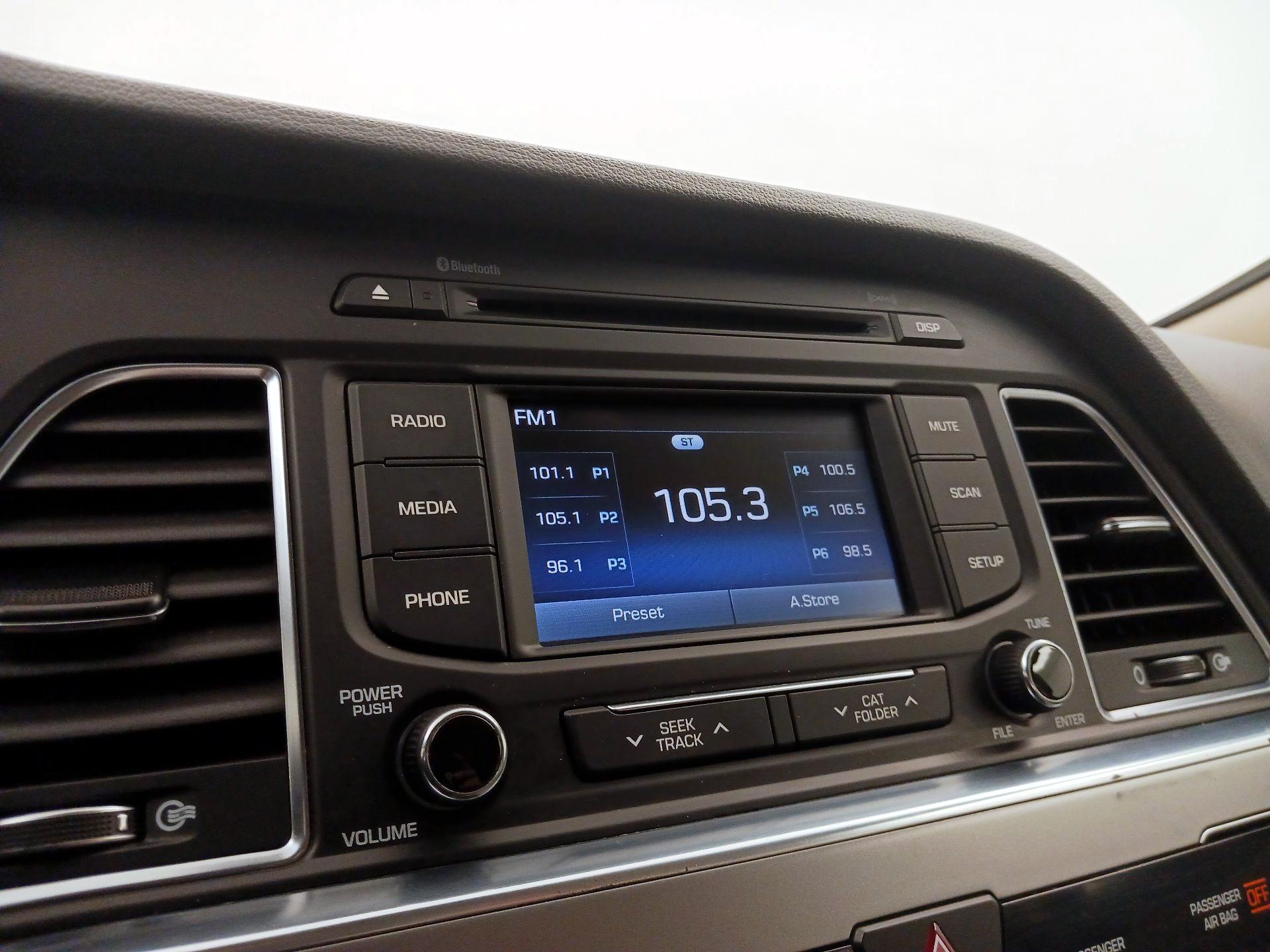 Thumbnail: 2016 Hyundai Sonata - 15
