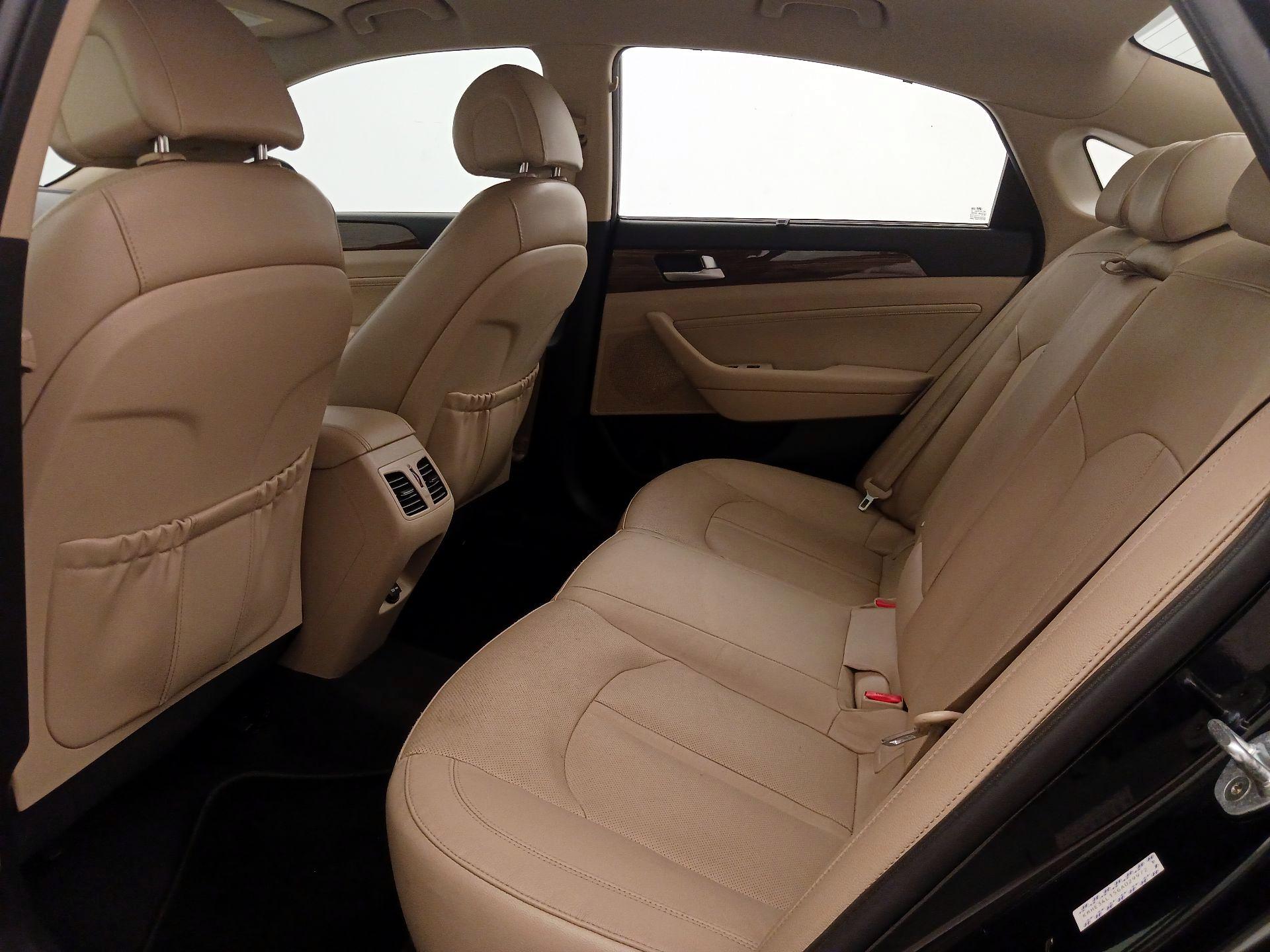 Thumbnail: 2016 Hyundai Sonata - 19