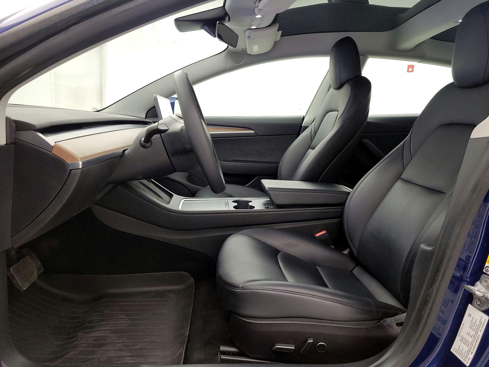 Thumbnail: 2022 Tesla Model 3 - 11