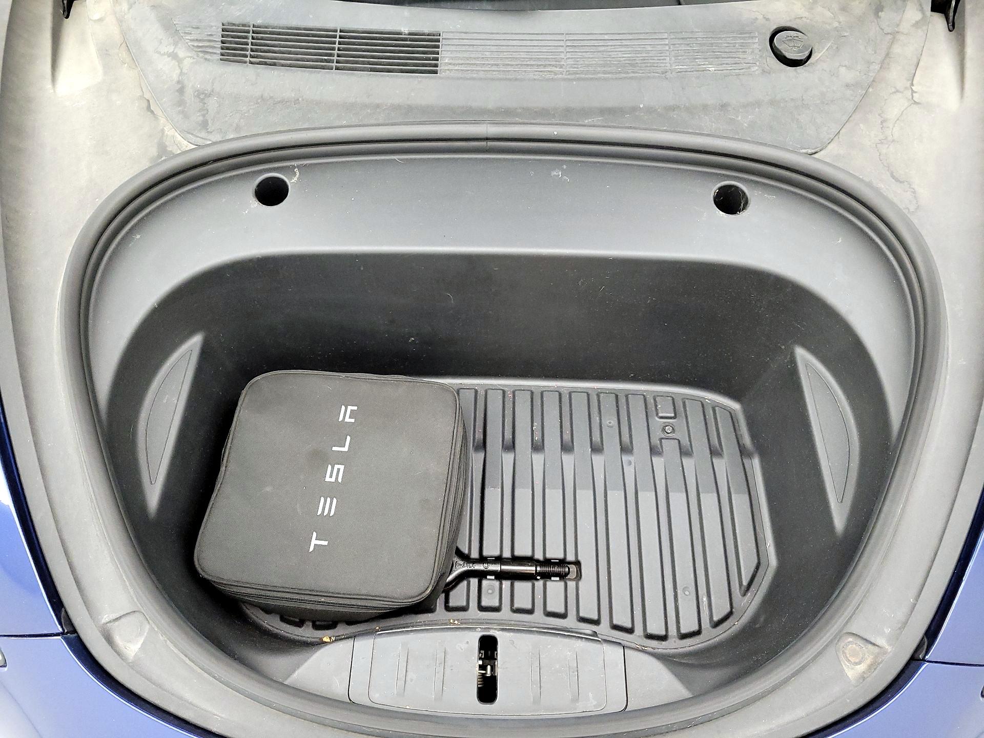 Thumbnail: 2022 Tesla Model 3 - 19