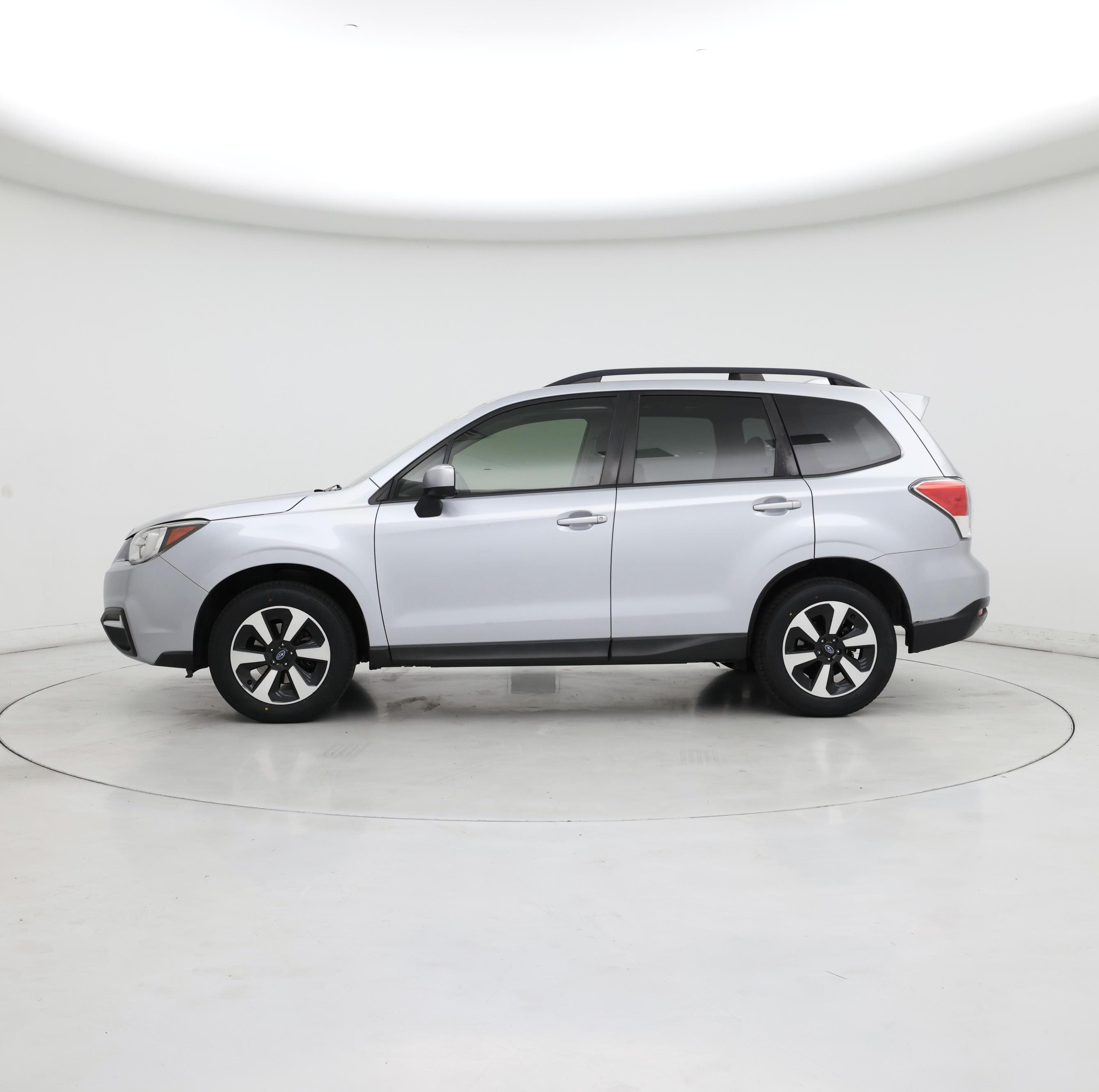 Thumbnail: 2018 Subaru Forester - 3