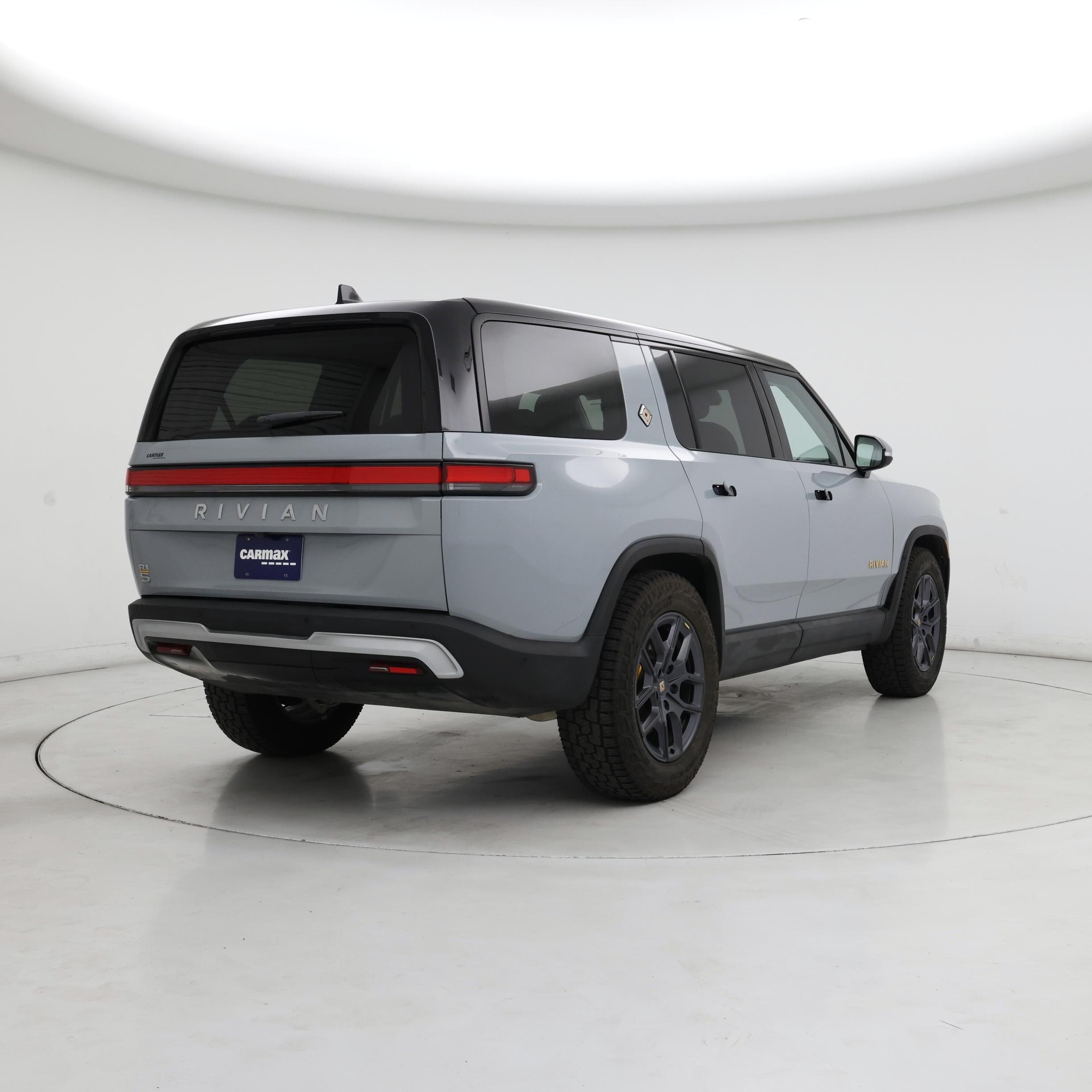 Thumbnail: 2023 Rivian R1S - 8