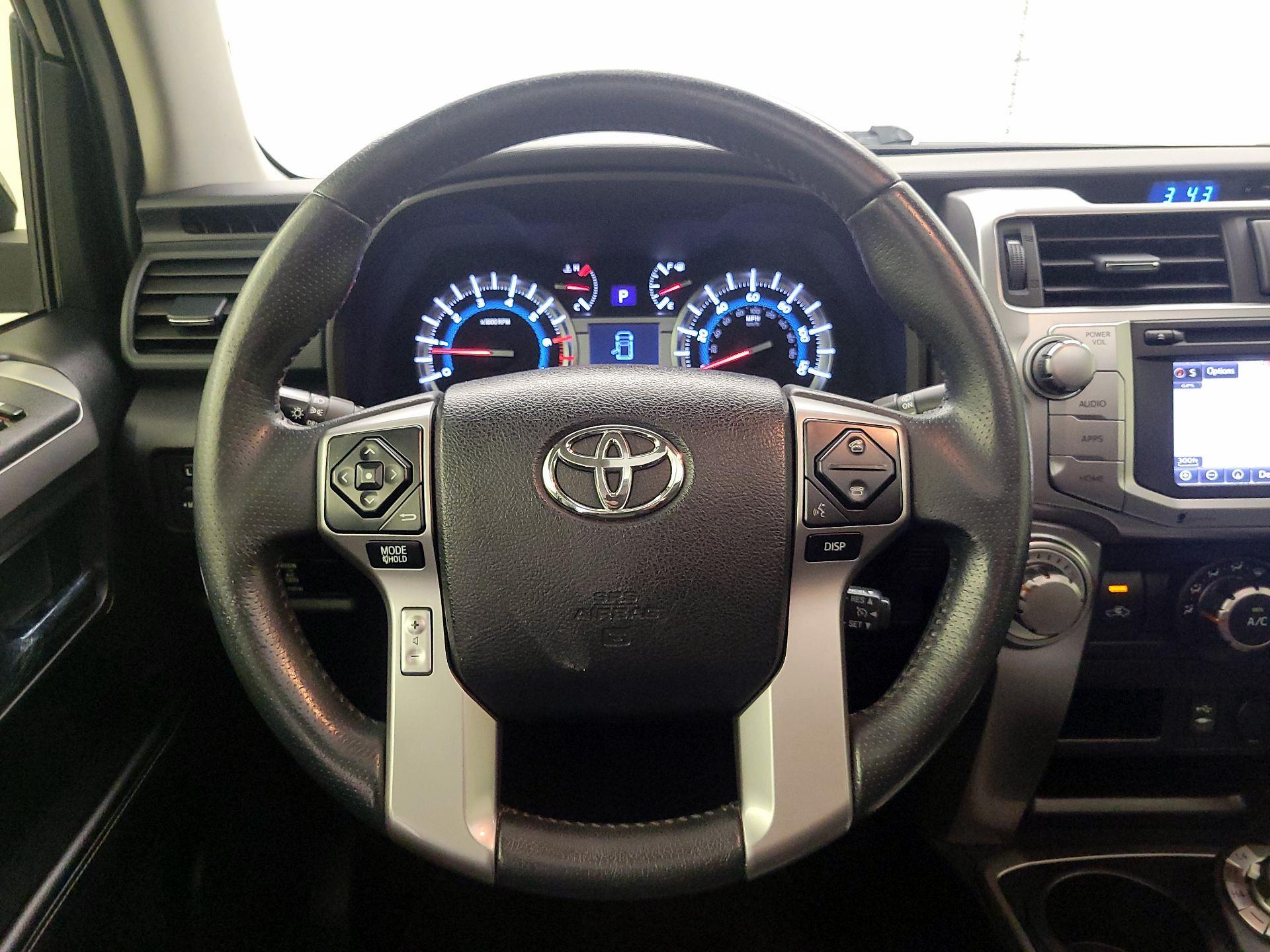 Thumbnail: 2015 Toyota 4Runner - 10