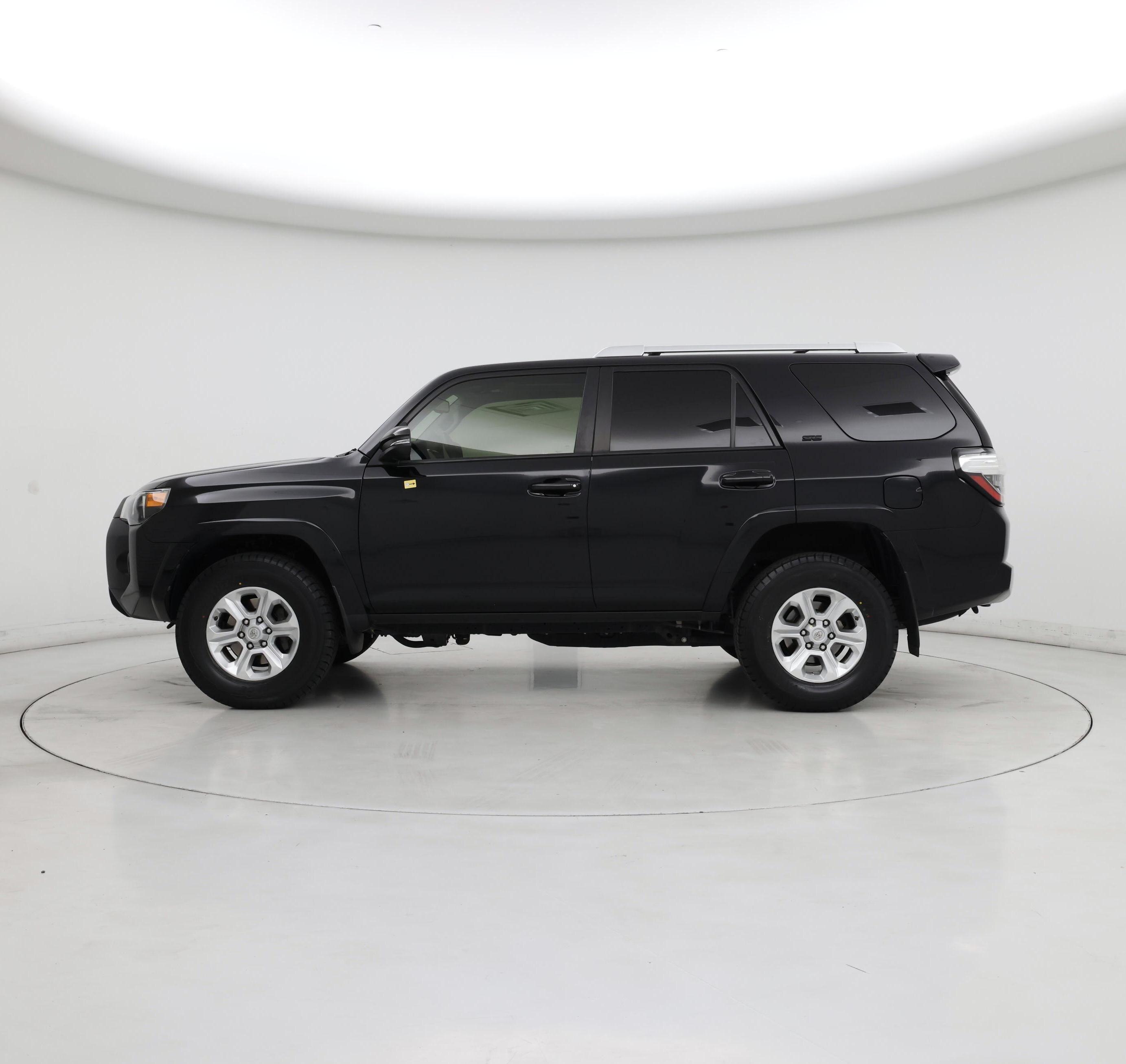Thumbnail: 2015 Toyota 4Runner - 3