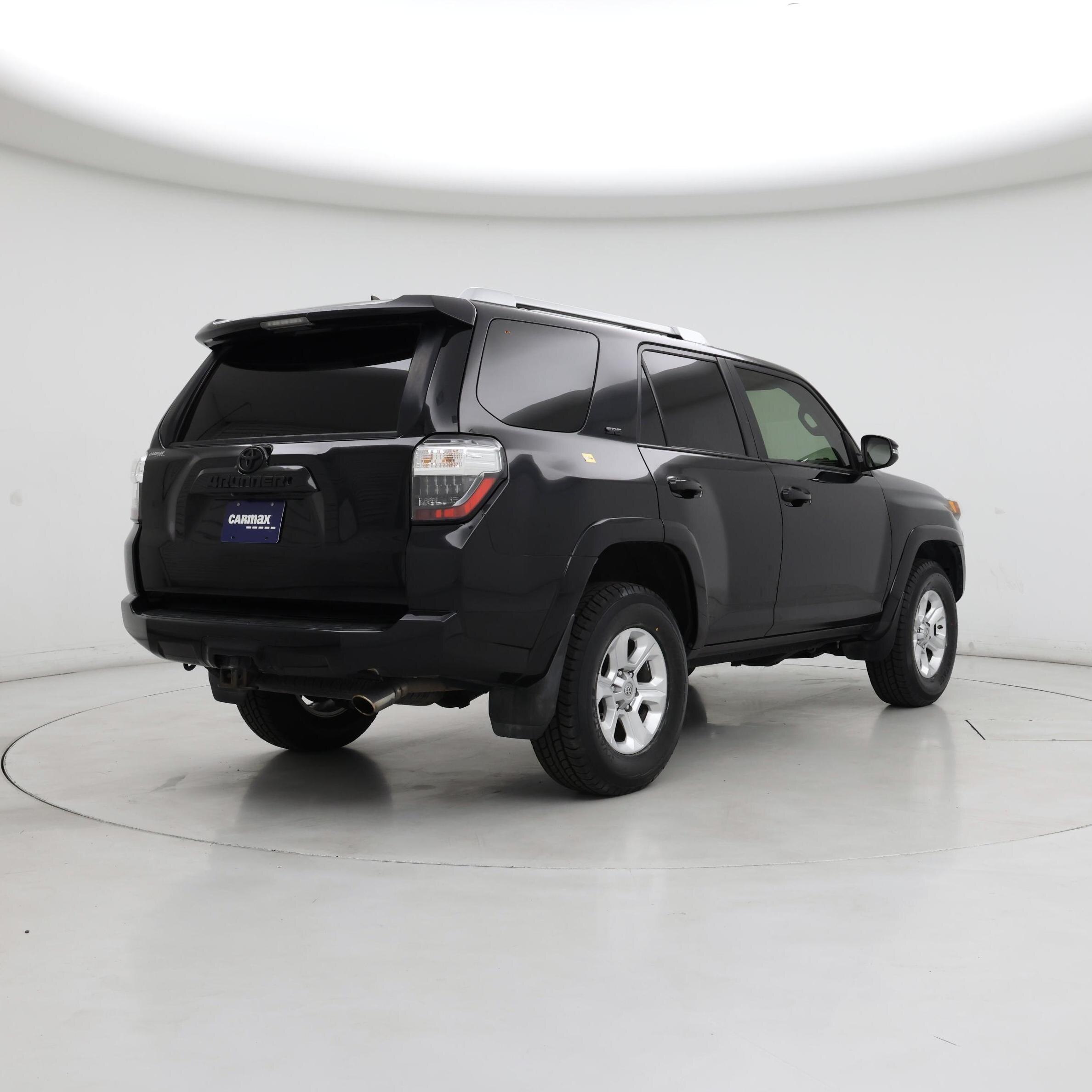 Thumbnail: 2015 Toyota 4Runner - 8
