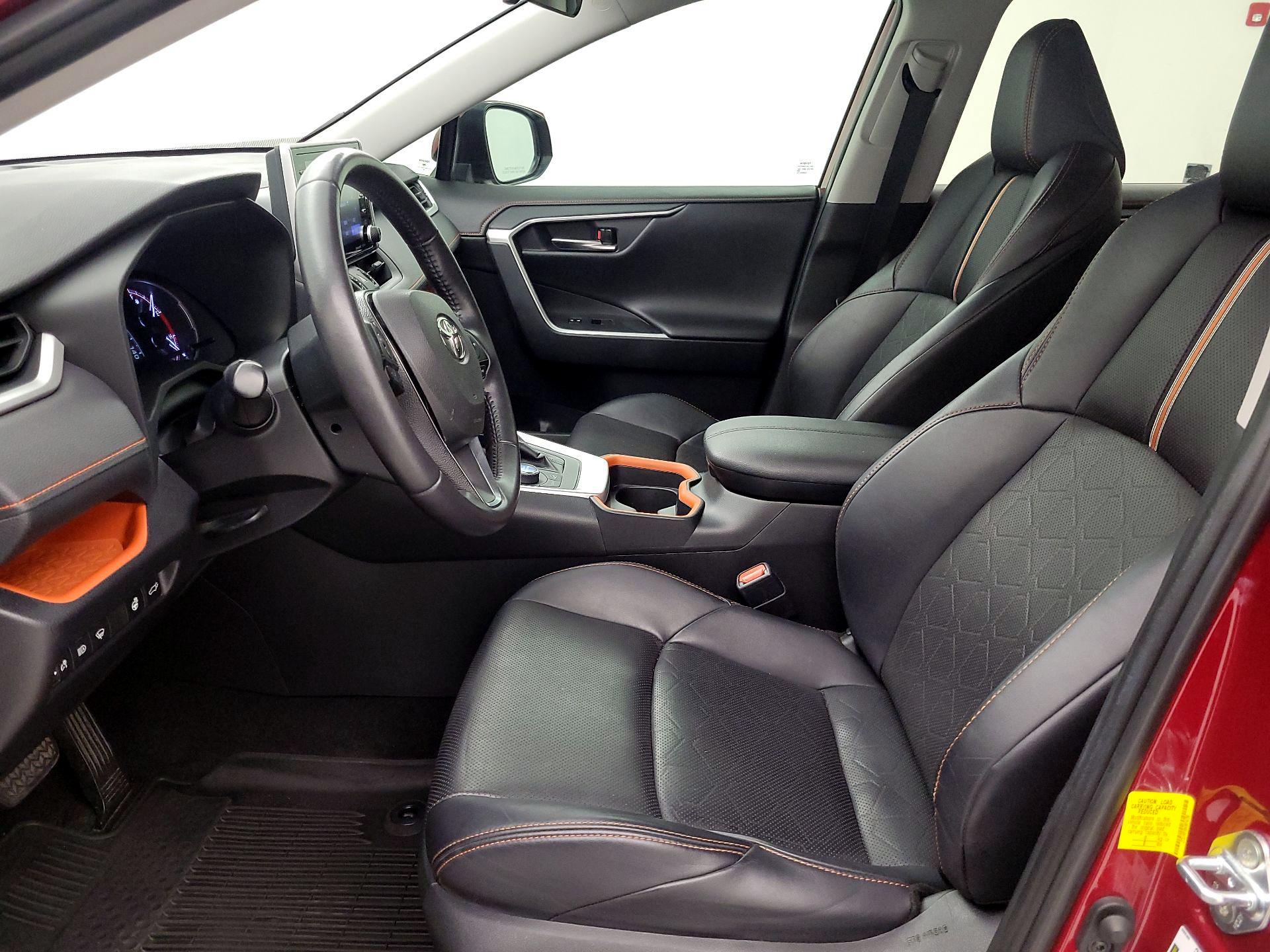 Thumbnail: 2019 Toyota RAV4 - 11