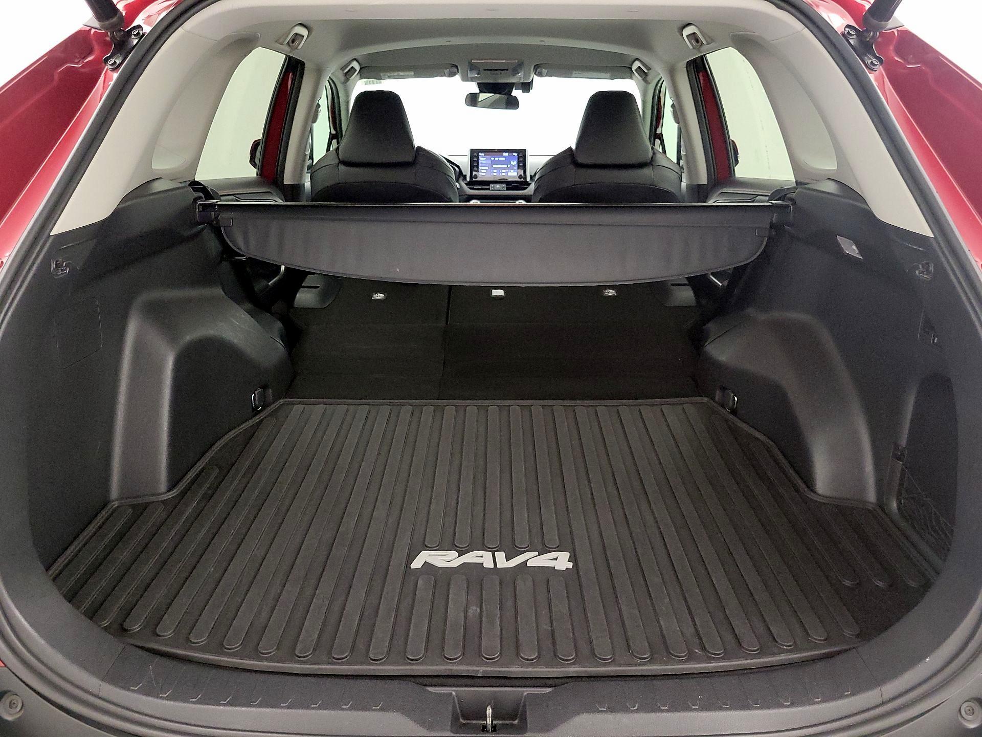 Thumbnail: 2019 Toyota RAV4 - 20