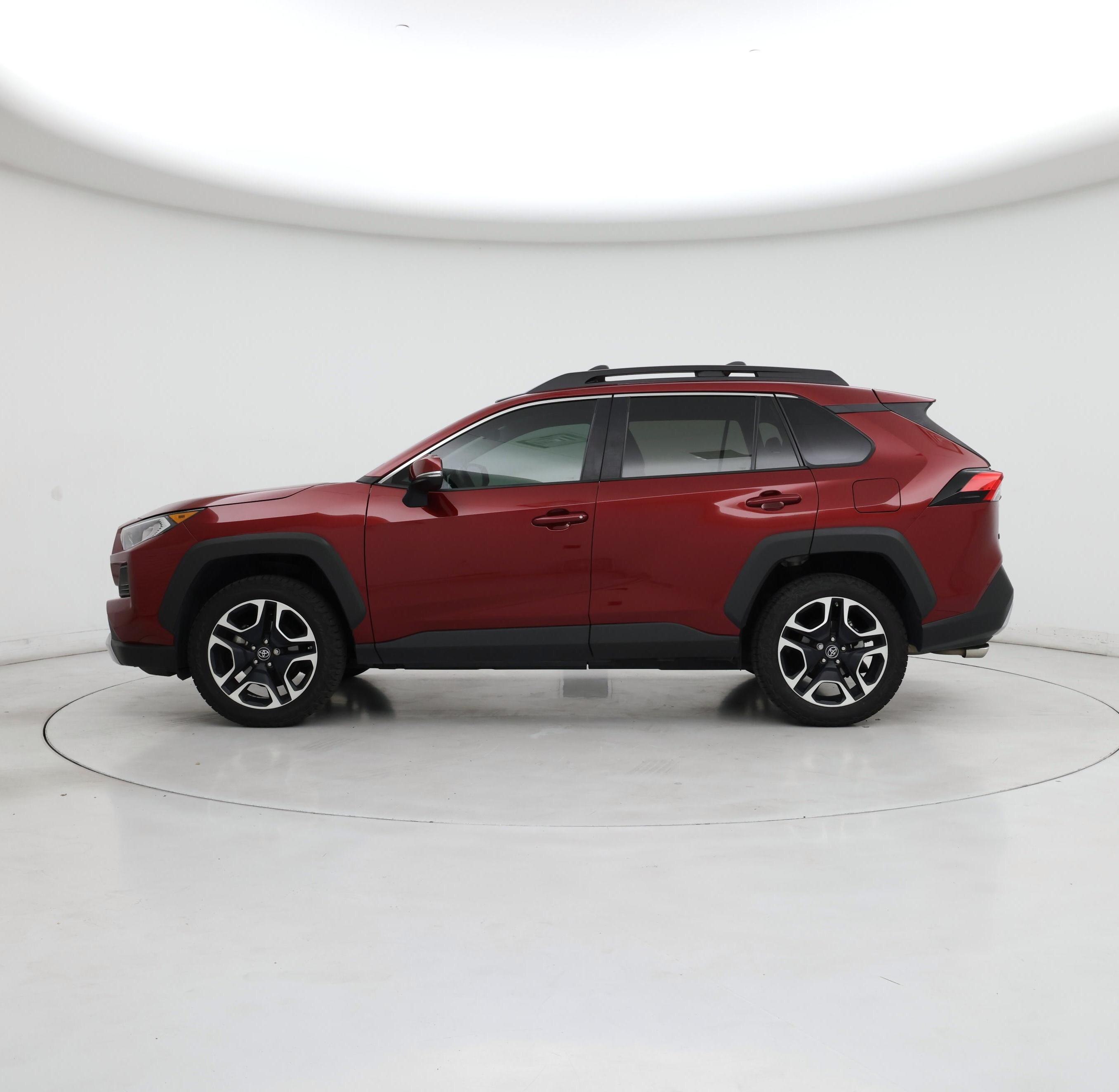 Thumbnail: 2019 Toyota RAV4 - 3