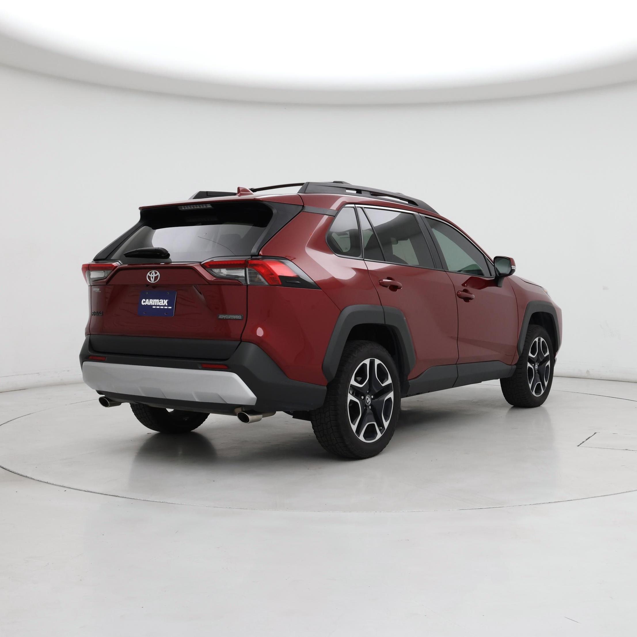 Thumbnail: 2019 Toyota RAV4 - 8