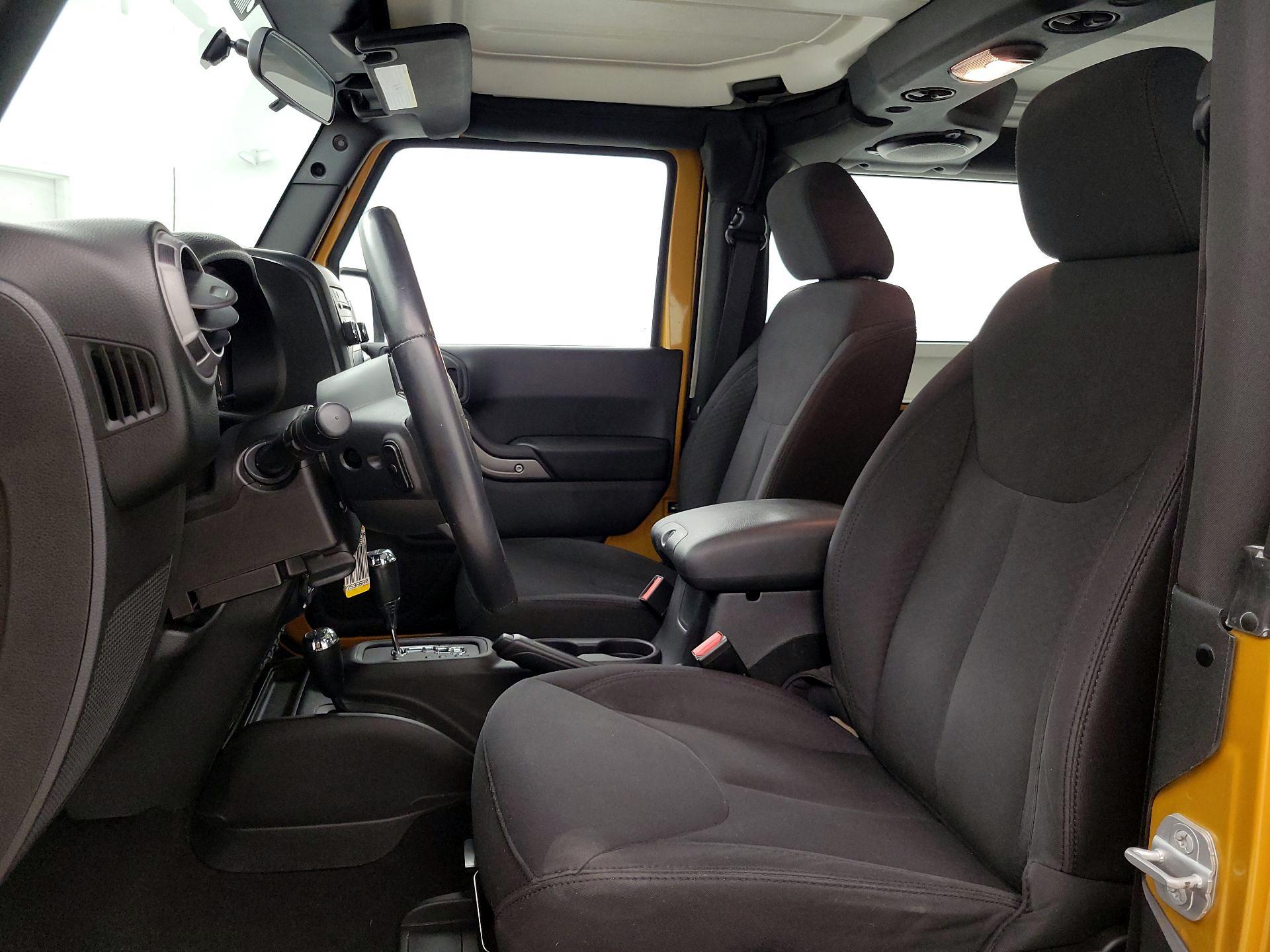 Thumbnail: 2014 Jeep Wrangler - 11