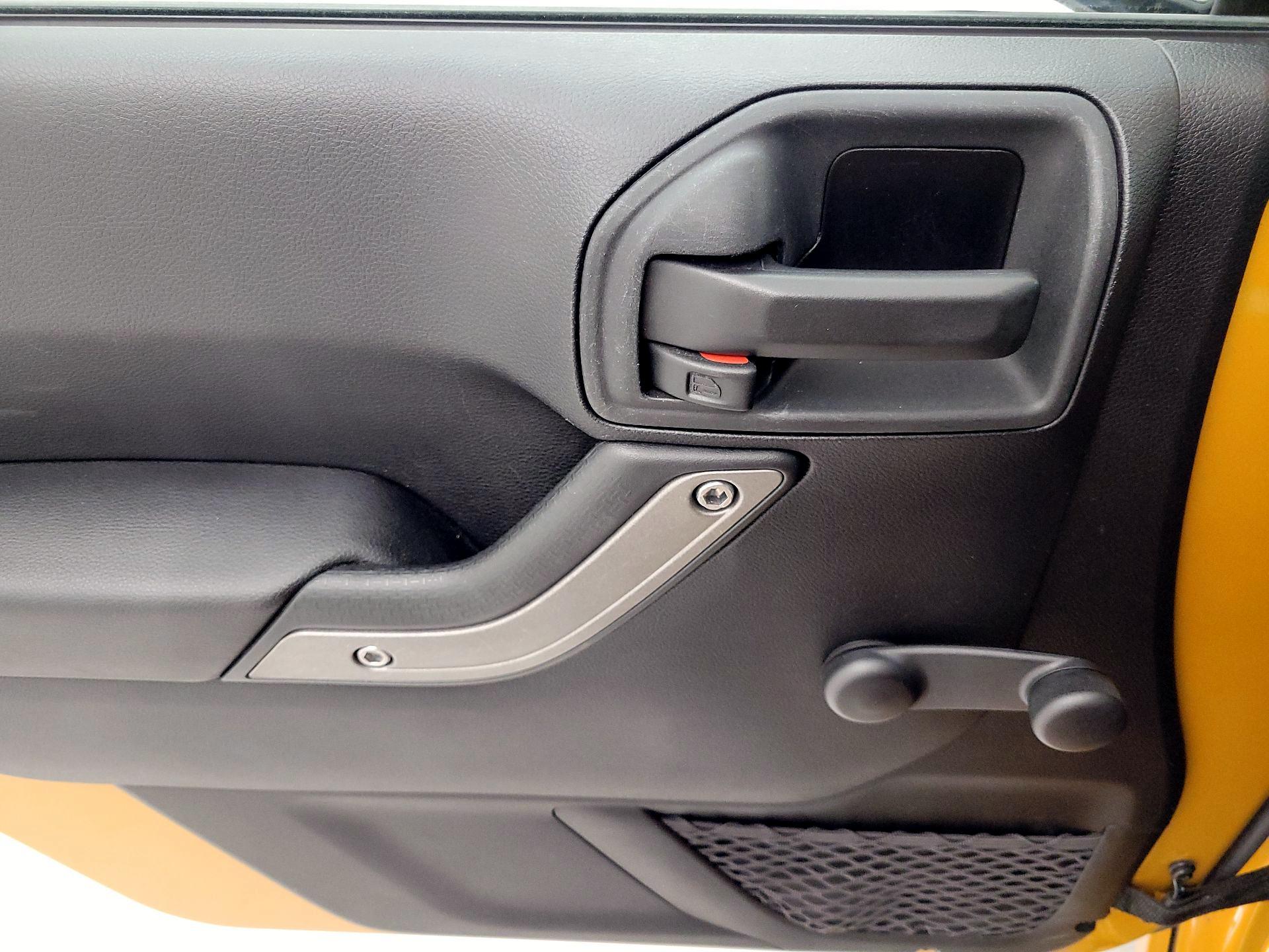 Thumbnail: 2014 Jeep Wrangler - 12