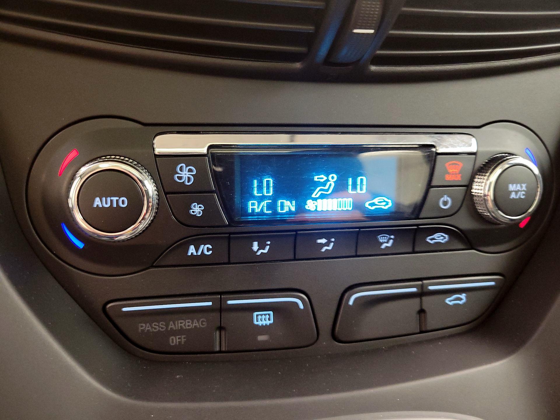 Thumbnail: 2014 Ford Escape - 17