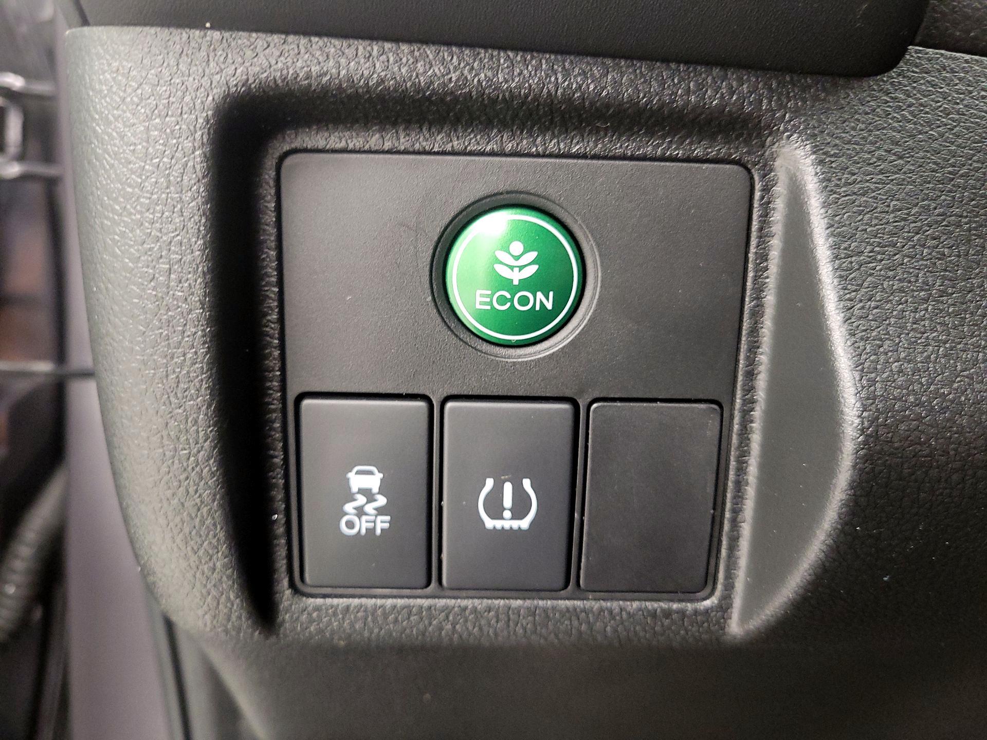 Thumbnail: 2016 Honda HR-V - 13