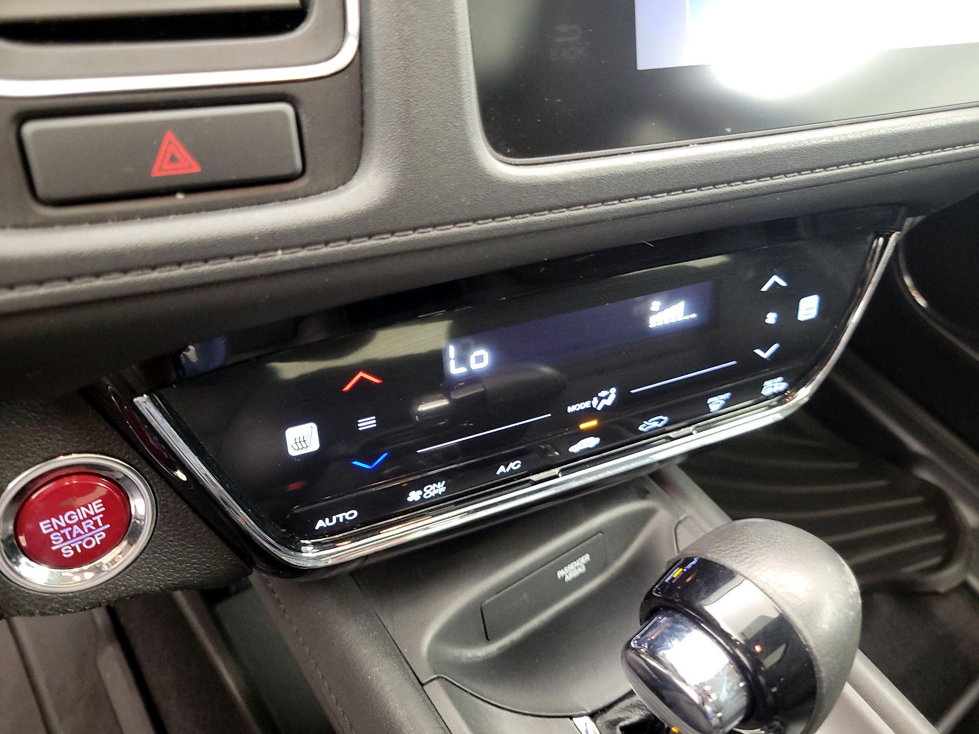 Thumbnail: 2016 Honda HR-V - 17