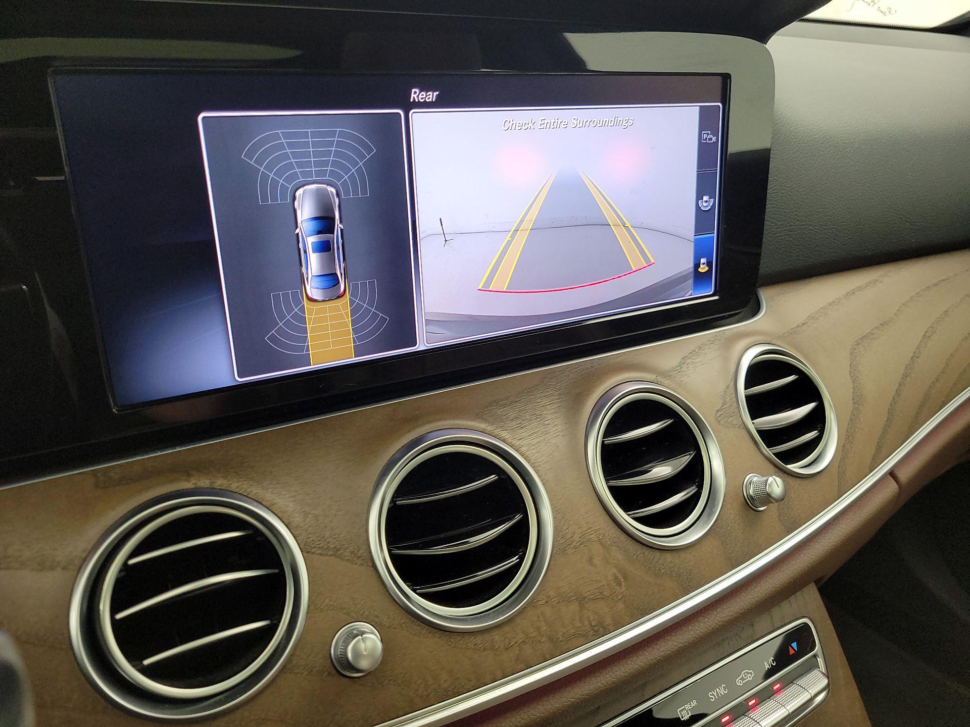 Thumbnail: 2018 Mercedes-Benz E-Class - 15