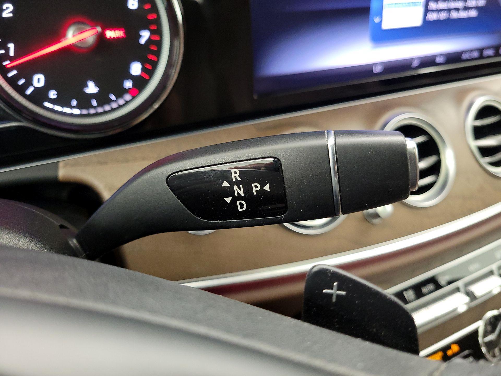 Thumbnail: 2018 Mercedes-Benz E-Class - 18