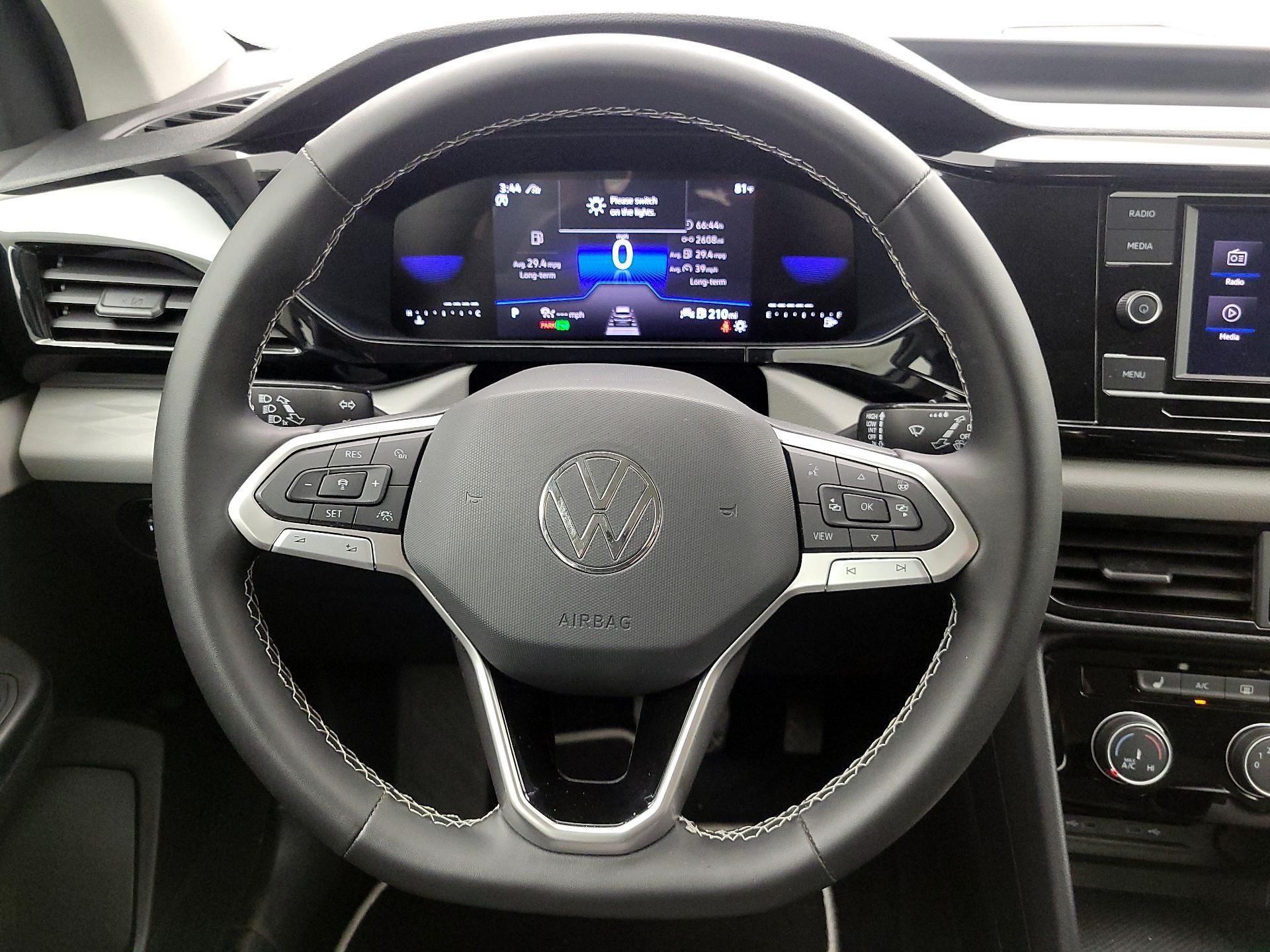 Thumbnail: 2023 Volkswagen Taos - 10