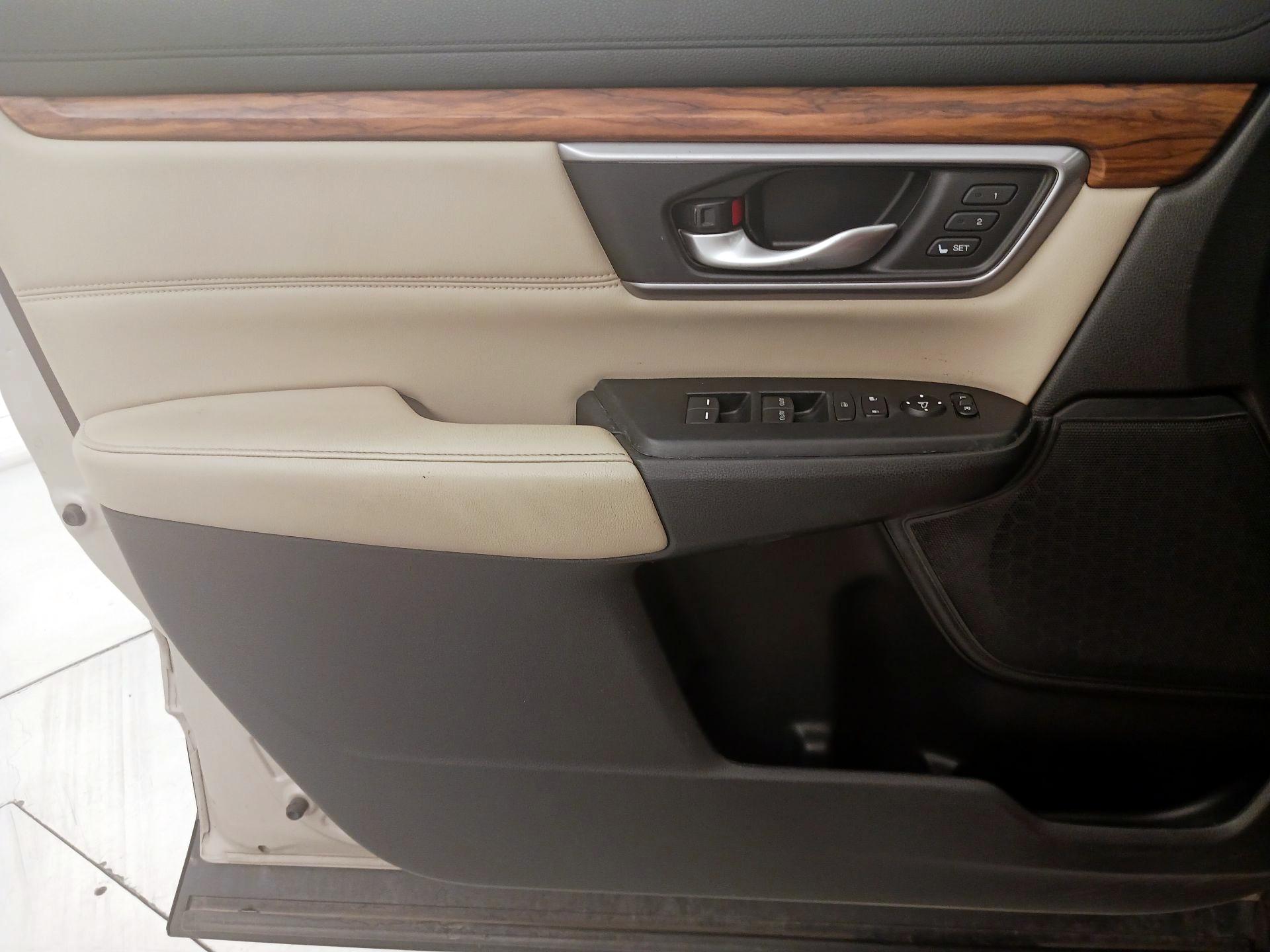 Thumbnail: 2017 Honda CR-V - 12